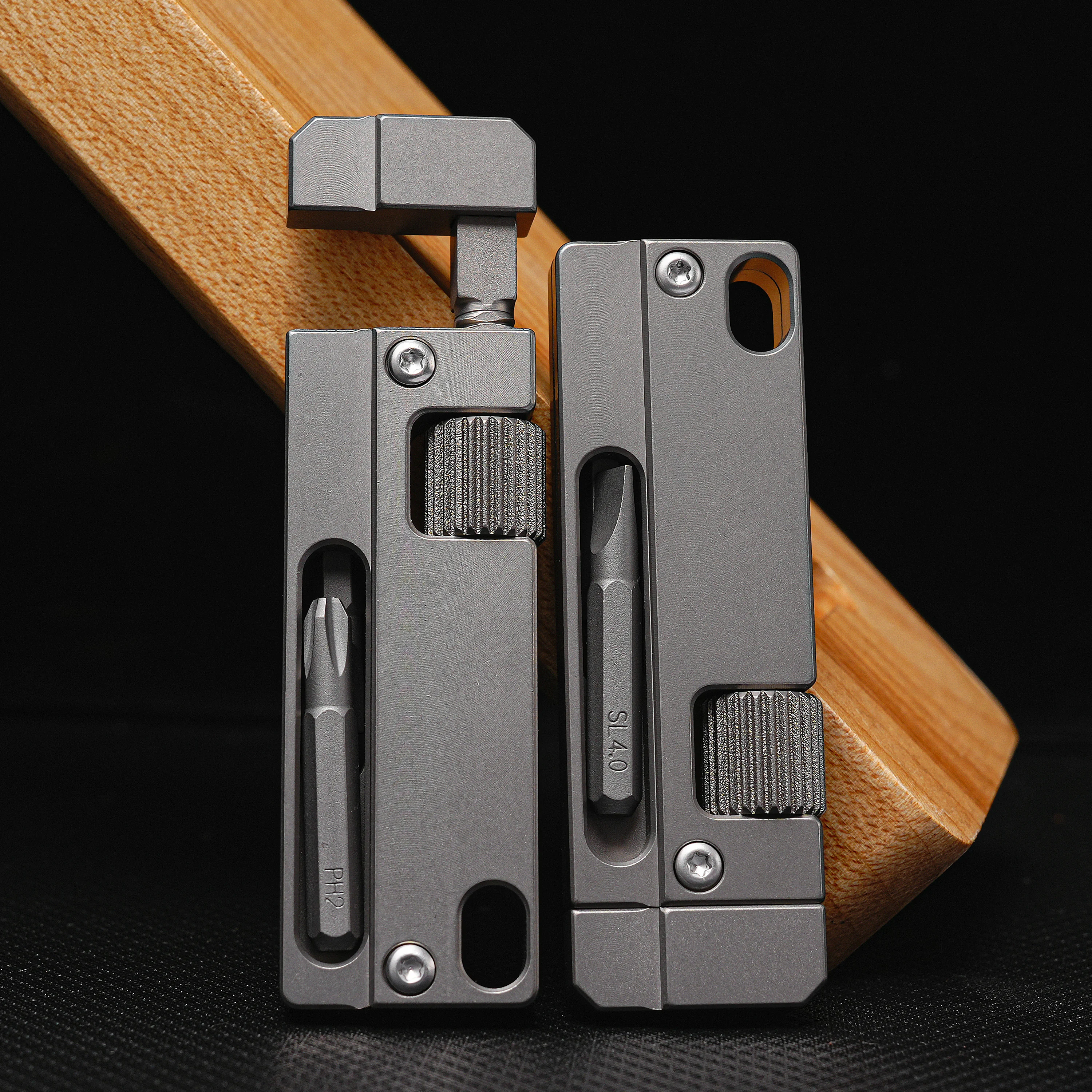 TGZUO Titanium Alloy Screwdriver And Wrench Small EDC Multifunctional Tool Outdoor Portable Pocket Tool Gray New
TGZUO Titanium Alloy Screwdriver And Wrench Small EDC Multifunctional Tool Outdoor Portable Pocket Tool Gray New