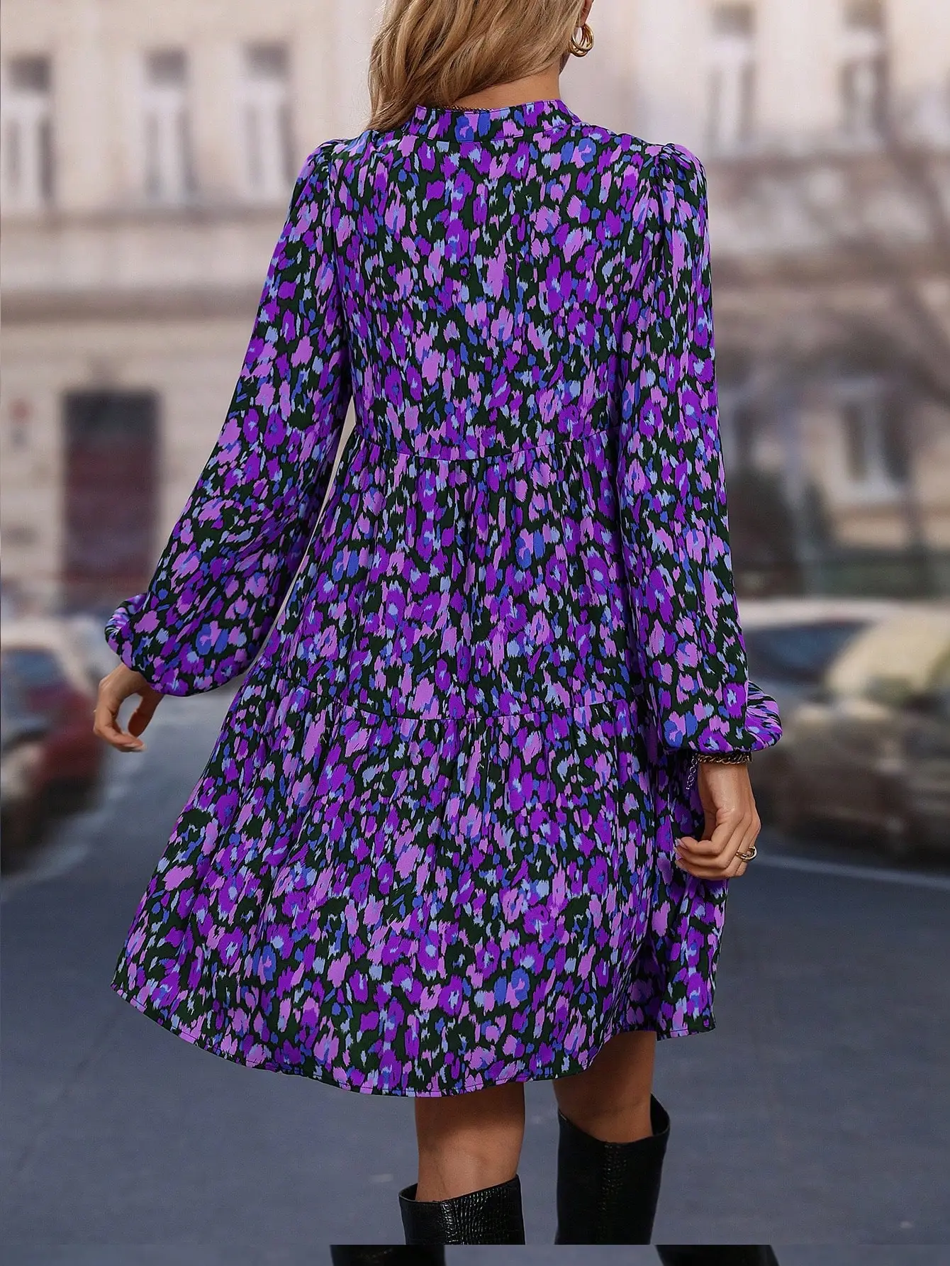 Purple Floral Print Lantern Sleeve Tiered Dress For Women
Purple Floral Print Lantern Sleeve Tiered Dress For Women