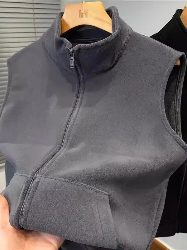 Мужской жилет с флисовой подкладкой и воротником-стойкой, на молнии, свободного кроя, молодежный, трендовый, осенне-зимний, повседневная верхняя одежда
Мужской жилет с флисовой подкладкой и воротником-стойкой, на молнии, свободного кроя, молодежный, трендовый, осенне-зимний, повседневная верхняя одежда