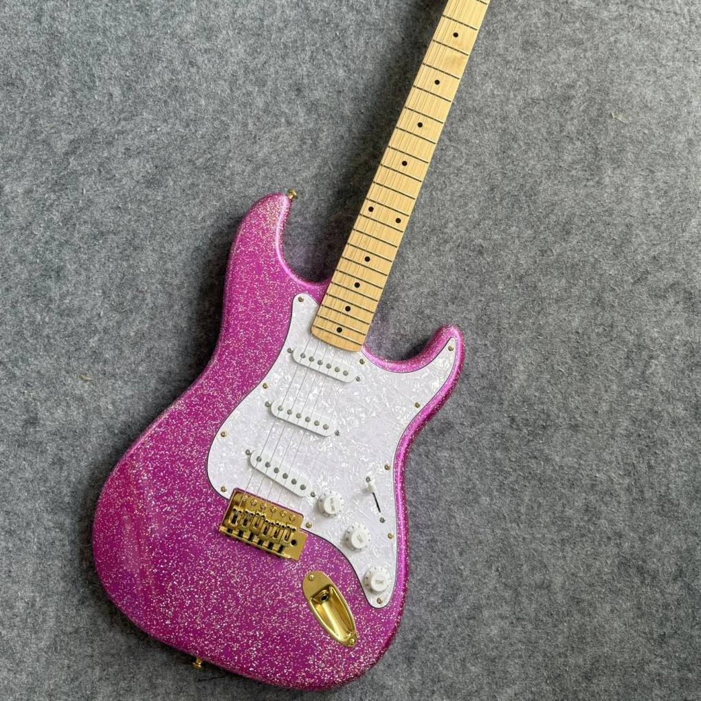 Гитара 2026 HOT Pink с золотой фурнитурой SSS, тремоло и кленовым грифом
Гитара 2026 HOT Pink с золотой фурнитурой SSS, тремоло и кленовым грифом