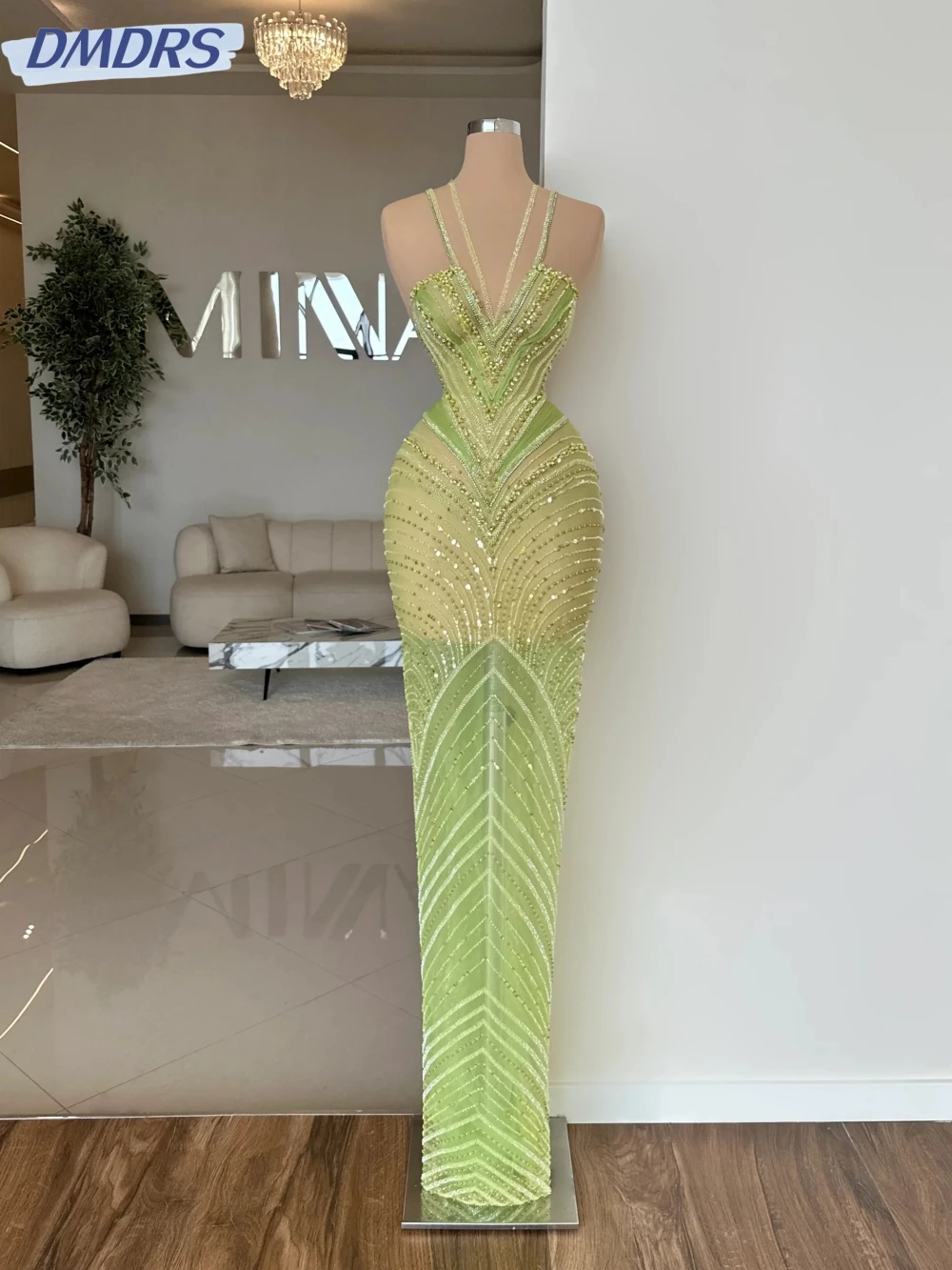 Green Beaded Pearls Sheath Long Evening Dress Luxury Sequins Sleeveless Wedding Party Gown Customized Sexy Illusion Prom Dresses
Green Beaded Pearls Sheath Long Evening Dress Luxury Sequins Sleeveless Wedding Party Gown Customized Sexy Illusion Prom Dresses
