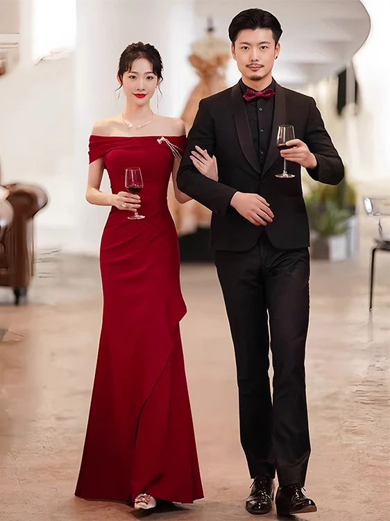 Red Wedding Dr One oulder Gown for Engagement Dinner Return Home Ele Pearl Embellied Long Evening Gown for Women
Red Wedding Dr One oulder Gown for Engagement Dinner Return Home Ele Pearl Embellied Long Evening Gown for Women