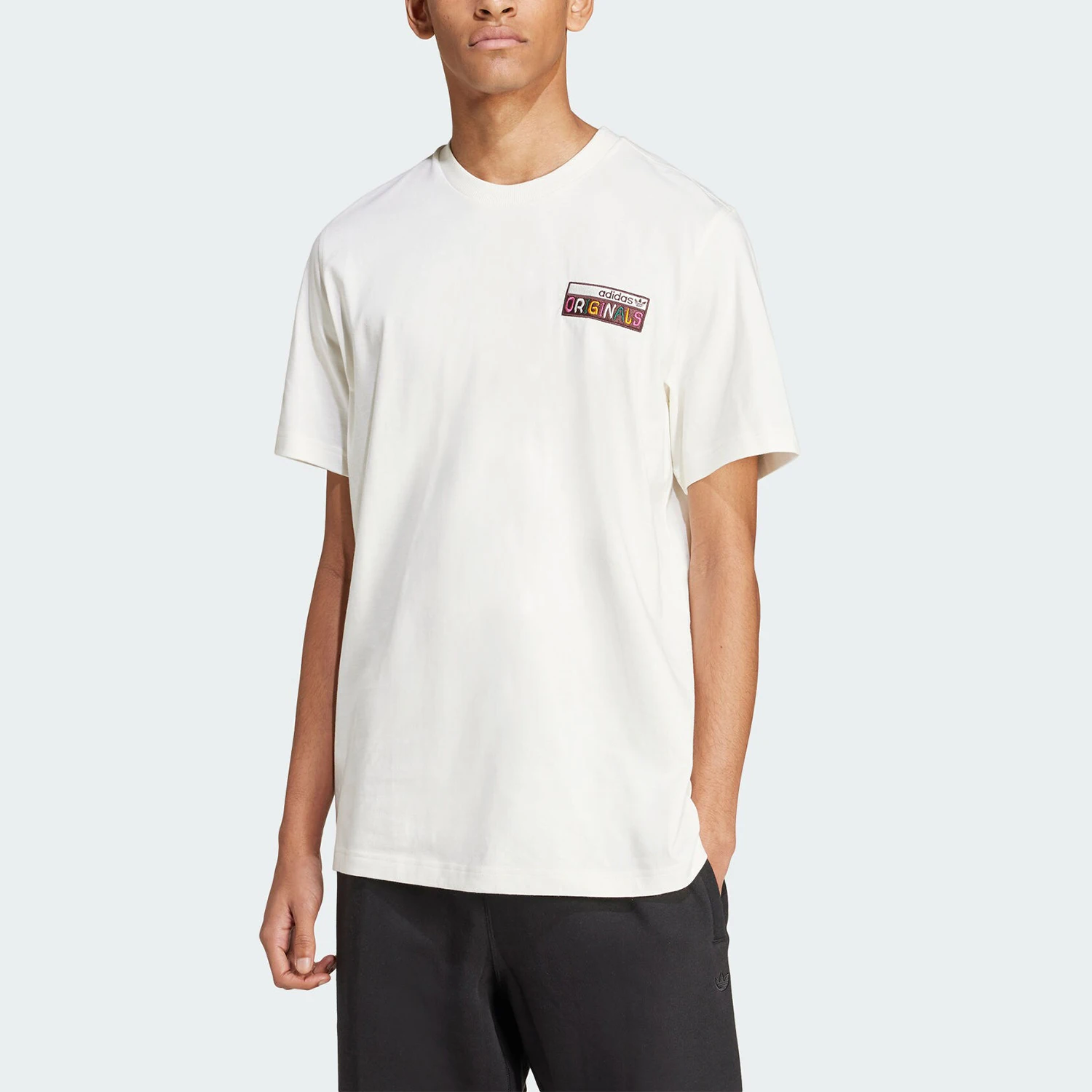 Оригинальная мужская классическая дышащая спортивная повседневная футболка Adidas с коротким рукавом JC6536
Оригинальная мужская классическая дышащая спортивная повседневная футболка Adidas с коротким рукавом JC6536