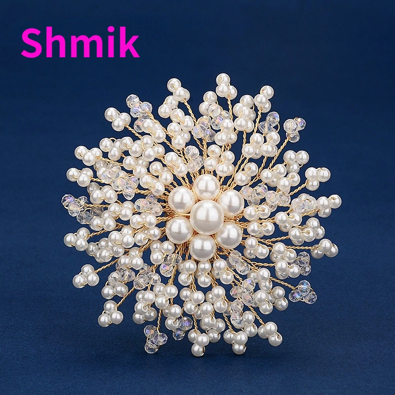 2022New Korean Exaggerated Elegant Pearl Flower Brooch Pin Badge For Women Girls Fashion Clothes Decoration Jewelry Gifts
2022New Korean Exaggerated Elegant Pearl Flower Brooch Pin Badge For Women Girls Fashion Clothes Decoration Jewelry Gifts
