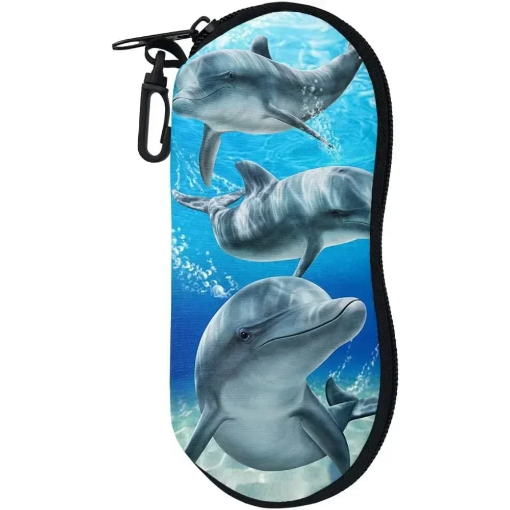 Чехол для очков Dolphin Ocean с принтом на молнии, мягкая коробка для хранения очков, портативная сумка для путешествий на открытом воздухе, сумка для солнцезащитных очков с защитой от давления
Чехол для очков Dolphin Ocean с принтом на молнии, мягкая коробка для хранения очков, портативная сумка для путешествий на открытом воздухе, сумка для солнцезащитных очков с защитой от давления