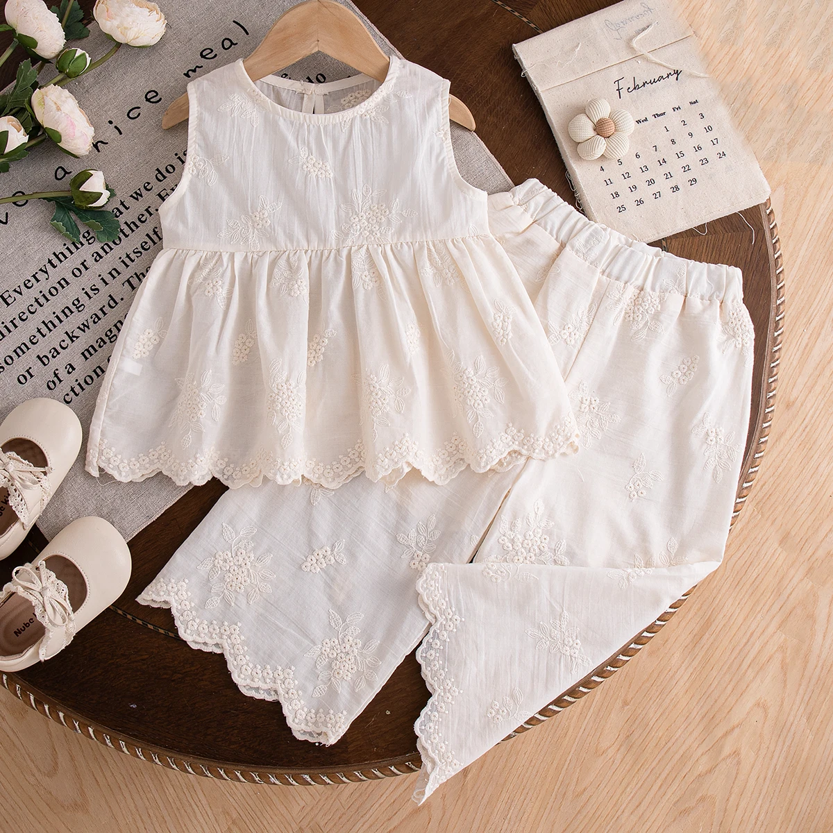 2Pc/Set Baby Sets Summer Solid Color Flower Embroidery Sleeveless Top Pants Baby Girl Set Simple Casual Beach Baby Girl Clothing
2Pc/Set Baby Sets Summer Solid Color Flower Embroidery Sleeveless Top Pants Baby Girl Set Simple Casual Beach Baby Girl Clothing