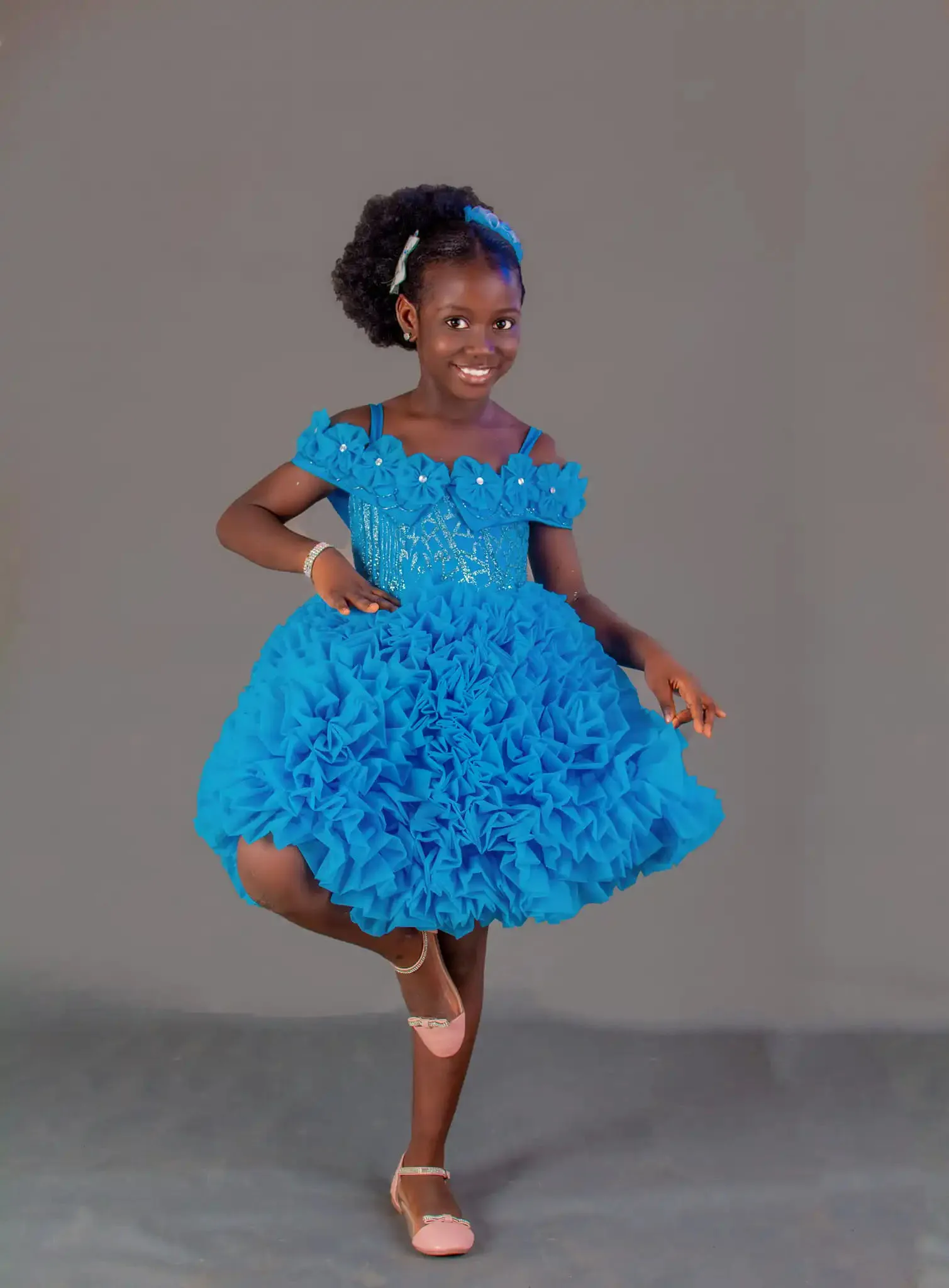 Customized Luxury Flower Girl Dresses For Wedding Layered Pearls Sequins Knee Length Birthday Party First Communion Ball Gown
Customized Luxury Flower Girl Dresses For Wedding Layered Pearls Sequins Knee Length Birthday Party First Communion Ball Gown