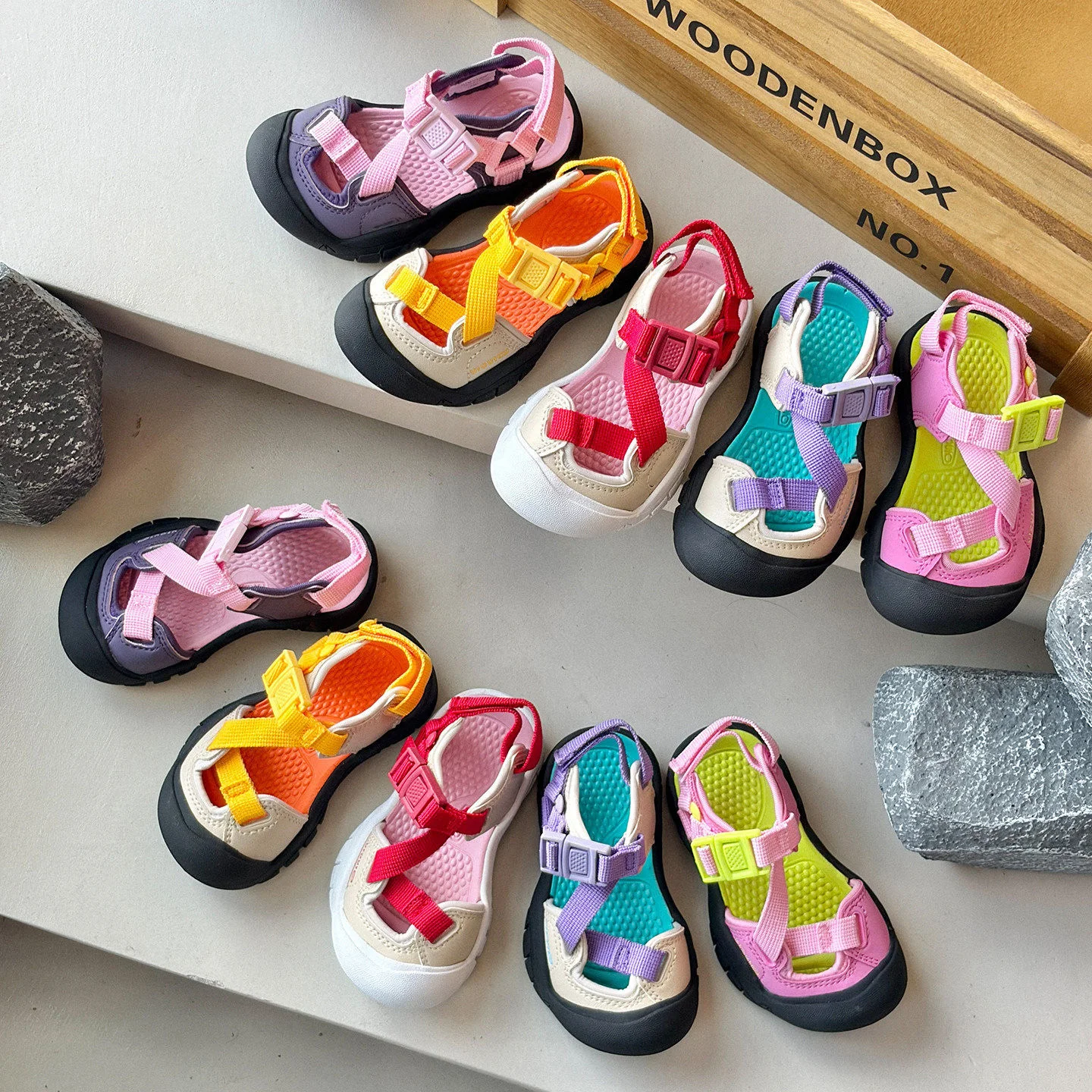 2026 New Summer Children's Fabric Breathable Thick-soled Sandals for Boys and Girls Soft-soled Fashion Non-slip Beach Sandals
2026 New Summer Children's Fabric Breathable Thick-soled Sandals for Boys and Girls Soft-soled Fashion Non-slip Beach Sandals