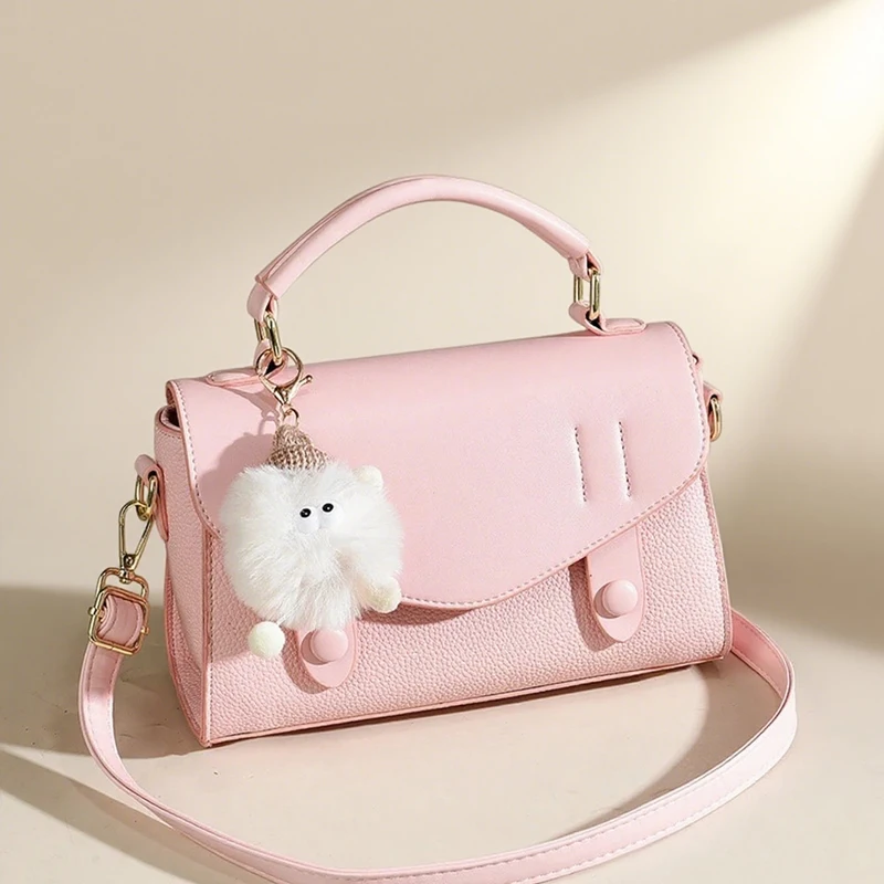 Модная и универсальная сумка через плечо, высококачественная сумка через плечо для матери среднего возраста, новинка 2023 года.
Модная и универсальная сумка через плечо, высококачественная сумка через плечо для матери среднего возраста, новинка 2023 года.