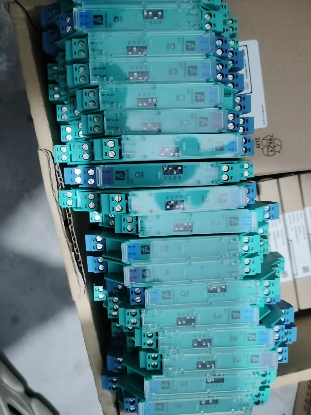 P+F KFD0-SCS-Ex1.55 KFD2-VR4-Ex1.26 KCD2-RR2-Ex1 KFD0-CS-Ex1.54 KFD2-VR2-Ex1.50M KFD2-VR-Ex1.19 KCD2-UT2-Ex1 KFD2-GUT-Ex1.D
P+F KFD0-SCS-Ex1.55 KFD2-VR4-Ex1.26 KCD2-RR2-Ex1 KFD0-CS-Ex1.54 KFD2-VR2-Ex1.50M KFD2-VR-Ex1.19 KCD2-UT2-Ex1 KFD2-GUT-Ex1.D