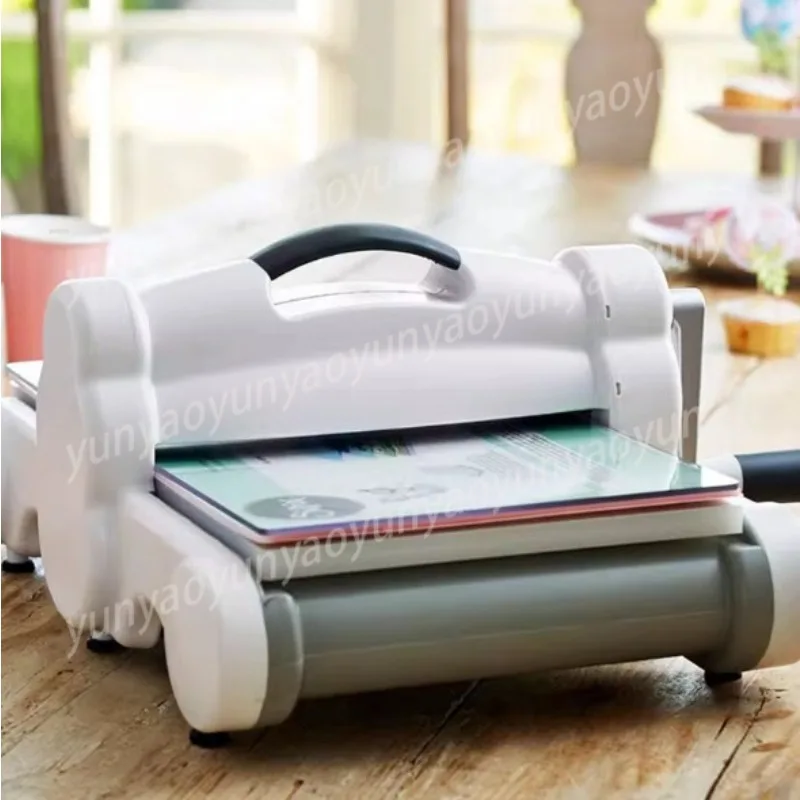 Hand Cardboard Embossing Cutting Machine, Die Cutting Machine 660020 (A4 Specification)
Hand Cardboard Embossing Cutting Machine, Die Cutting Machine 660020 (A4 Specification)