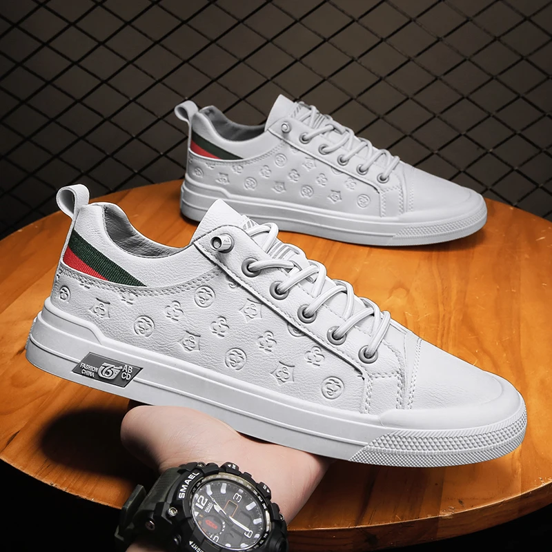 Men's 2026 Spring New British-Style Leather Casual Shoes, Non-Slip Wear-Resistant Skate Loafers
Men's 2026 Spring New British-Style Leather Casual Shoes, Non-Slip Wear-Resistant Skate Loafers
