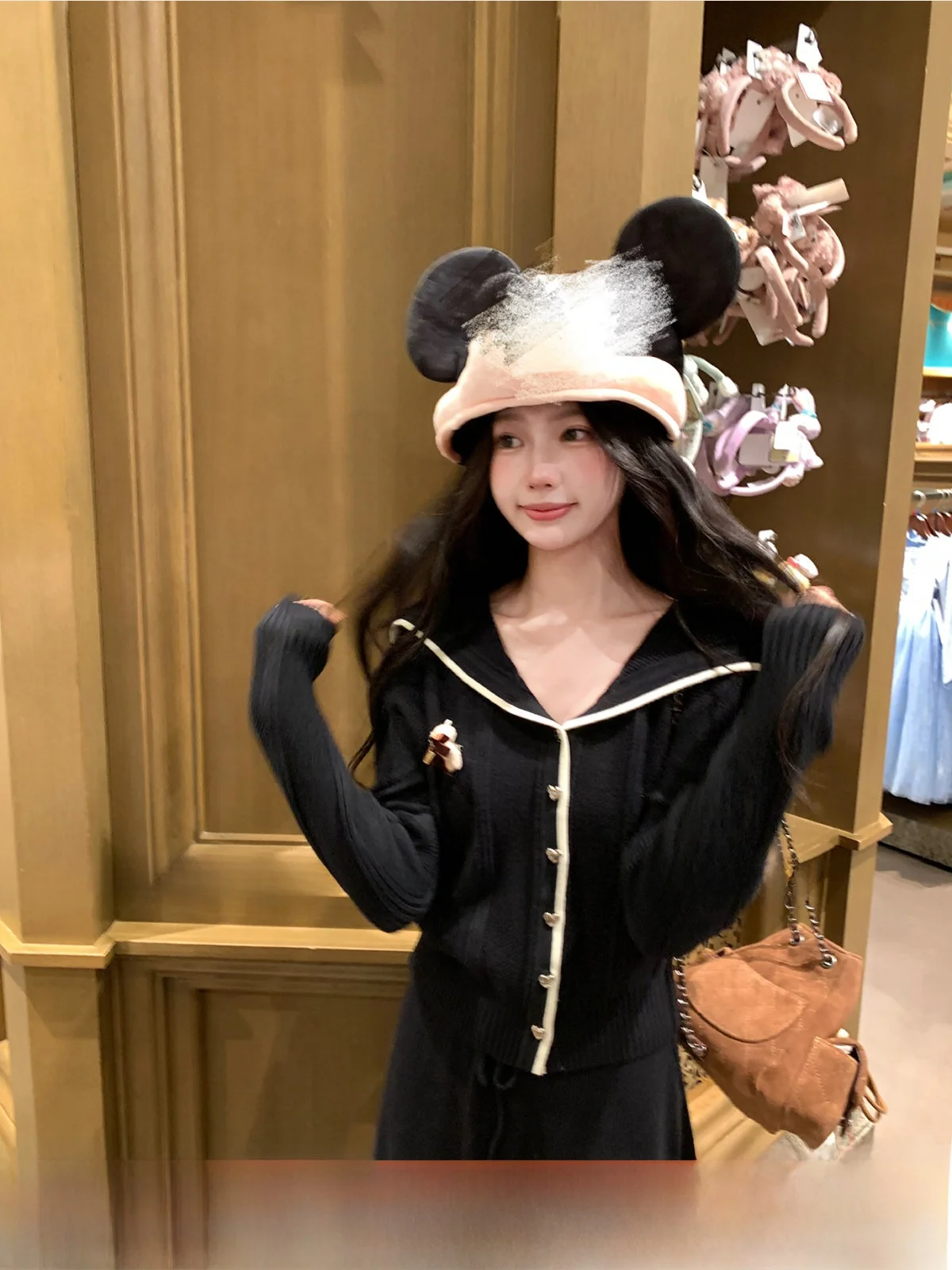 ThePeachОфициальный художественный вязаный открытый кардиган с юбкой с высокой талией, комплект цвета Blo Fragile Sle, длинный свек, темно-синий воротник
ThePeachОфициальный художественный вязаный открытый кардиган с юбкой с высокой талией, комплект цвета Blo Fragile Sle, длинный свек, темно-синий воротник