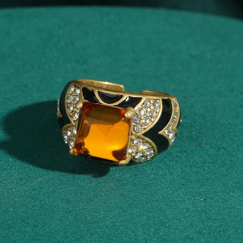 Vintage Yellow Rings Square Open for Woman Leopard Skin Gold Color Designer Jewelry Luxury 2026 High Quality Party Accessories
Vintage Yellow Rings Square Open for Woman Leopard Skin Gold Color Designer Jewelry Luxury 2026 High Quality Party Accessories