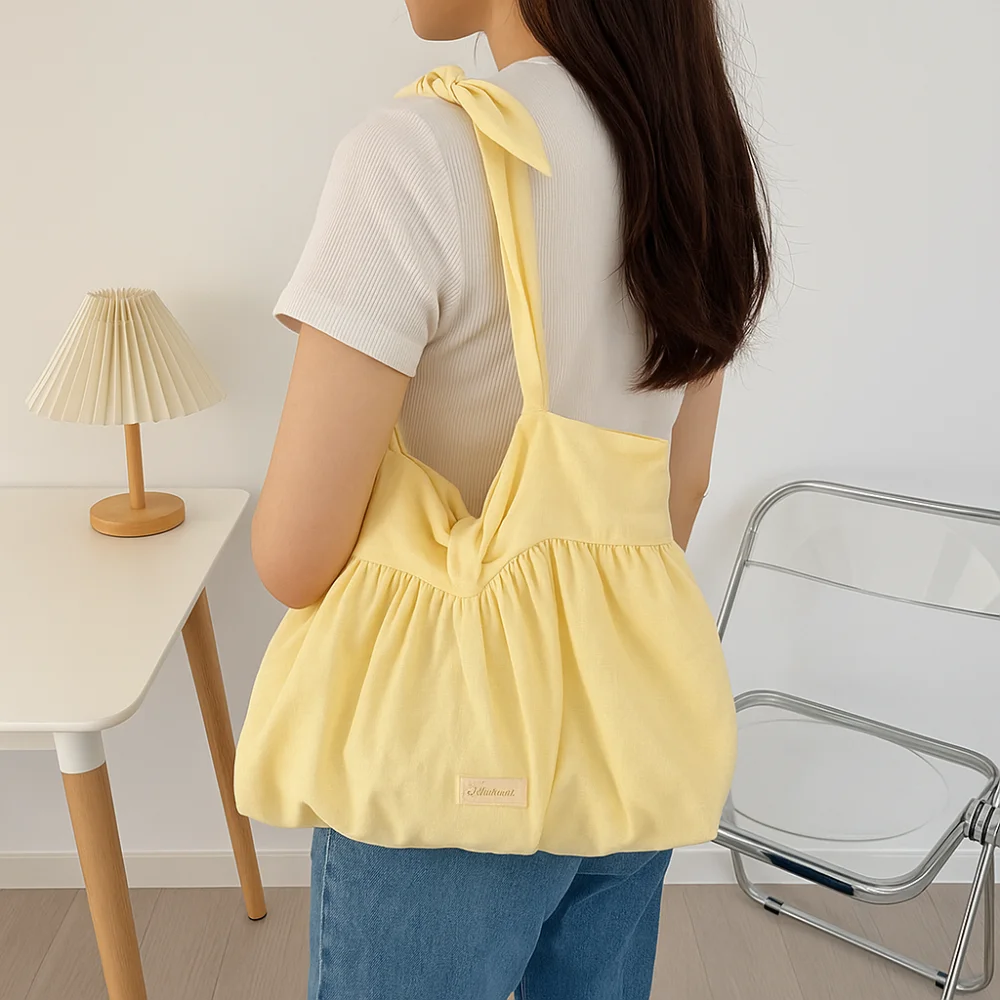 Casual Sweet Canvas Pleated Shoulder Bag Large Capacity Korean Style Pleated Hobo Bag Bow Fresh Color Korean Underarm Bag Travel
Casual Sweet Canvas Pleated Shoulder Bag Large Capacity Korean Style Pleated Hobo Bag Bow Fresh Color Korean Underarm Bag Travel