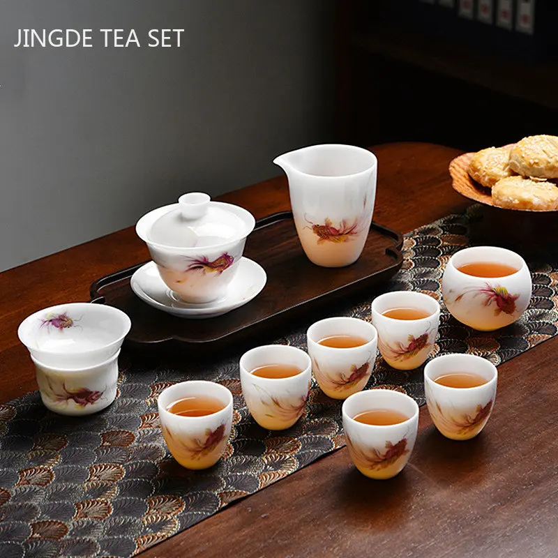 High Quality Ceramic Tea Sets Customized White Porcelain Gaiwan Tea Cup Set Master Handmade Teaware Gifts Chinese Drinkware Suit
High Quality Ceramic Tea Sets Customized White Porcelain Gaiwan Tea Cup Set Master Handmade Teaware Gifts Chinese Drinkware Suit
