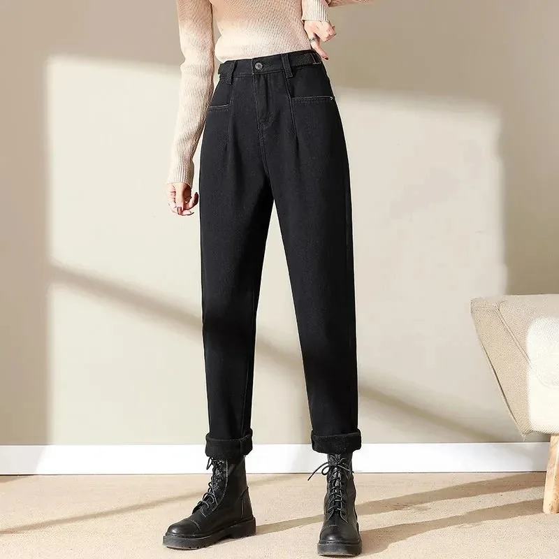 Student Trousers Streetwear Thick Black Denim Pants Korean Fashion Beige Velvet Winter Jeans Women Casual Loose High Waist Harem
Student Trousers Streetwear Thick Black Denim Pants Korean Fashion Beige Velvet Winter Jeans Women Casual Loose High Waist Harem