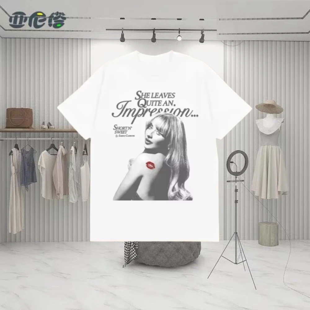 Короткие футболки Sabrina Carpenter Album N' Sweet, мужская и женская летняя женская одежда, 100% хлопок, Harajuku, модная повседневная уличная одежда
Короткие футболки Sabrina Carpenter Album N' Sweet, мужская и женская летняя женская одежда, 100% хлопок, Harajuku, модная повседневная уличная одежда