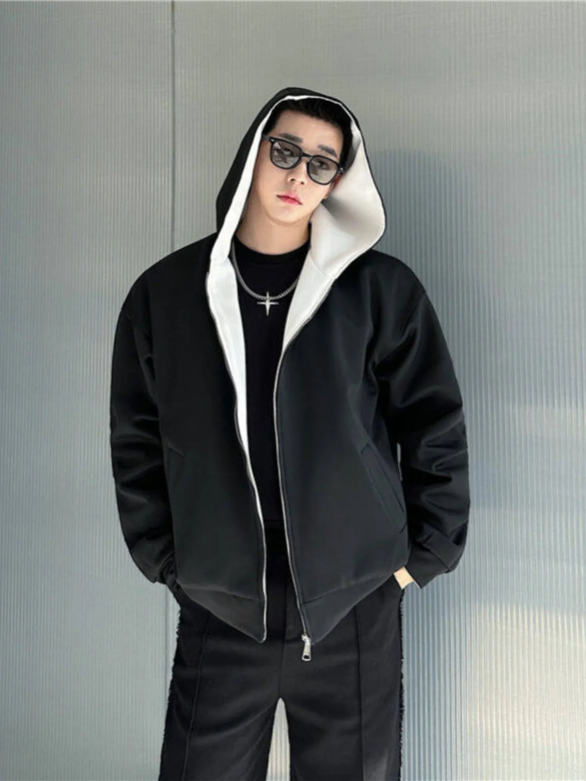 Spring New Sle Casual Loose Men's Jaet Double-Sided Wear Bla White Contrast Color Hooded Leisure Coat Youth ular Pol...
Spring New Sle Casual Loose Men's Jaet Double-Sided Wear Bla White Contrast Color Hooded Leisure Coat Youth ular Pol...