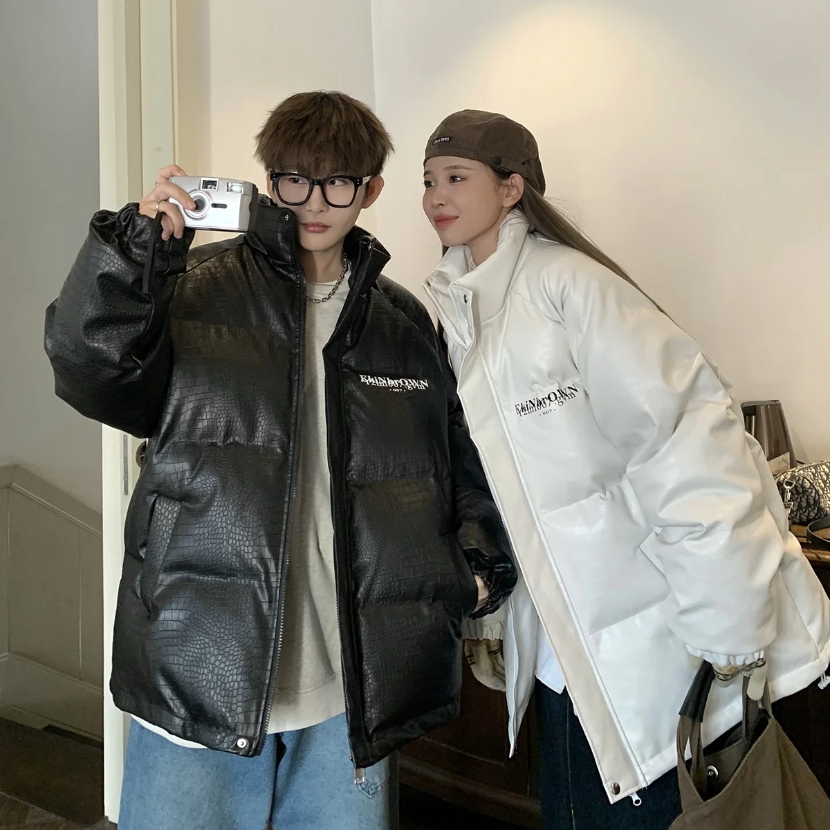 Thiened Cotton Jaet for Men And Women with Alligator Pattern Winter New Sle PU Leather down Cotton Coat Warm Outerwear
Thiened Cotton Jaet for Men And Women with Alligator Pattern Winter New Sle PU Leather down Cotton Coat Warm Outerwear