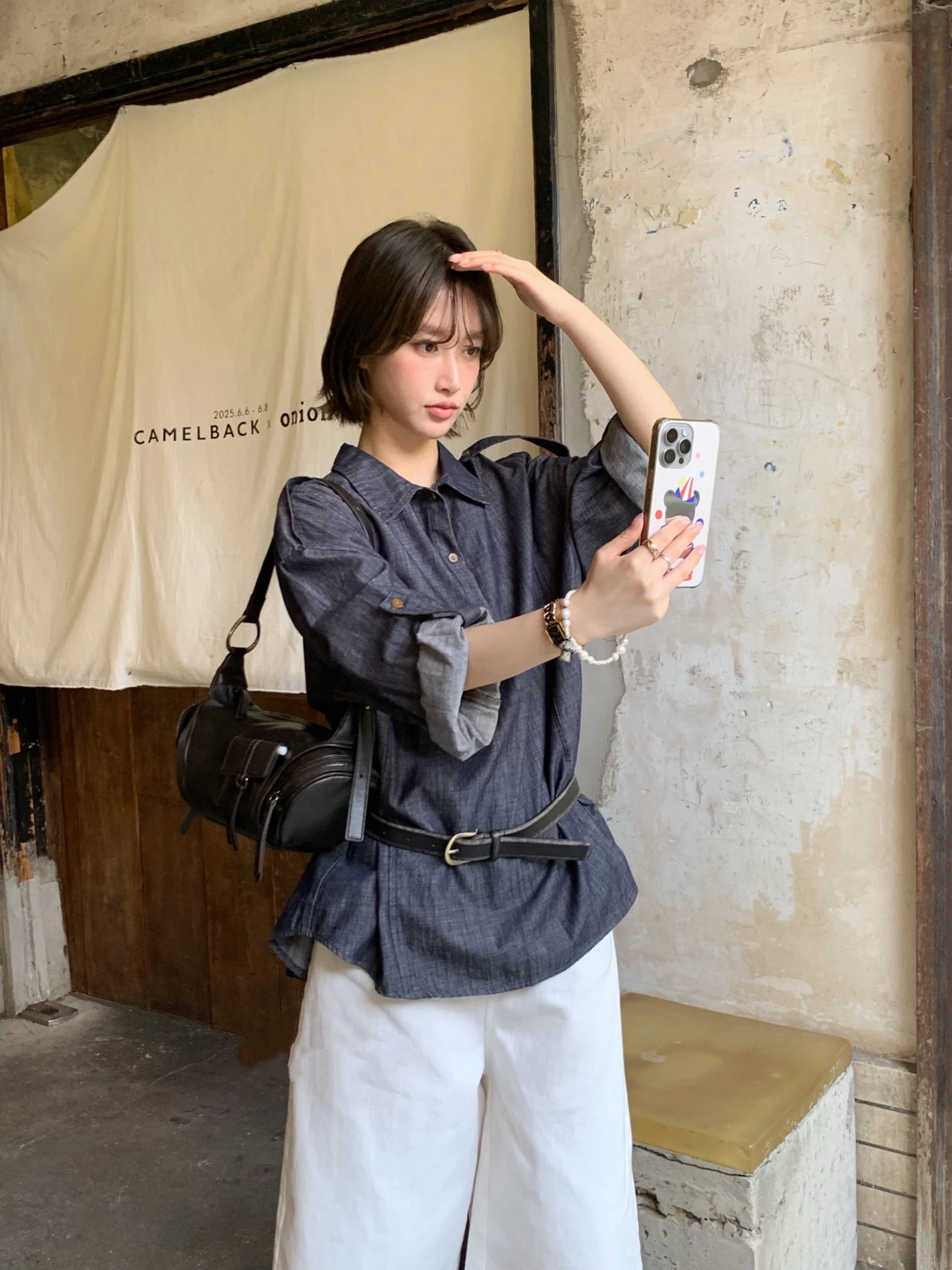 Retro Collar Long Sleeve Denim Shirt Women's Loose Half Buttoned Slimming Midi Elegant Top Korean Style Commute Fashion
Retro Collar Long Sleeve Denim Shirt Women's Loose Half Buttoned Slimming Midi Elegant Top Korean Style Commute Fashion
