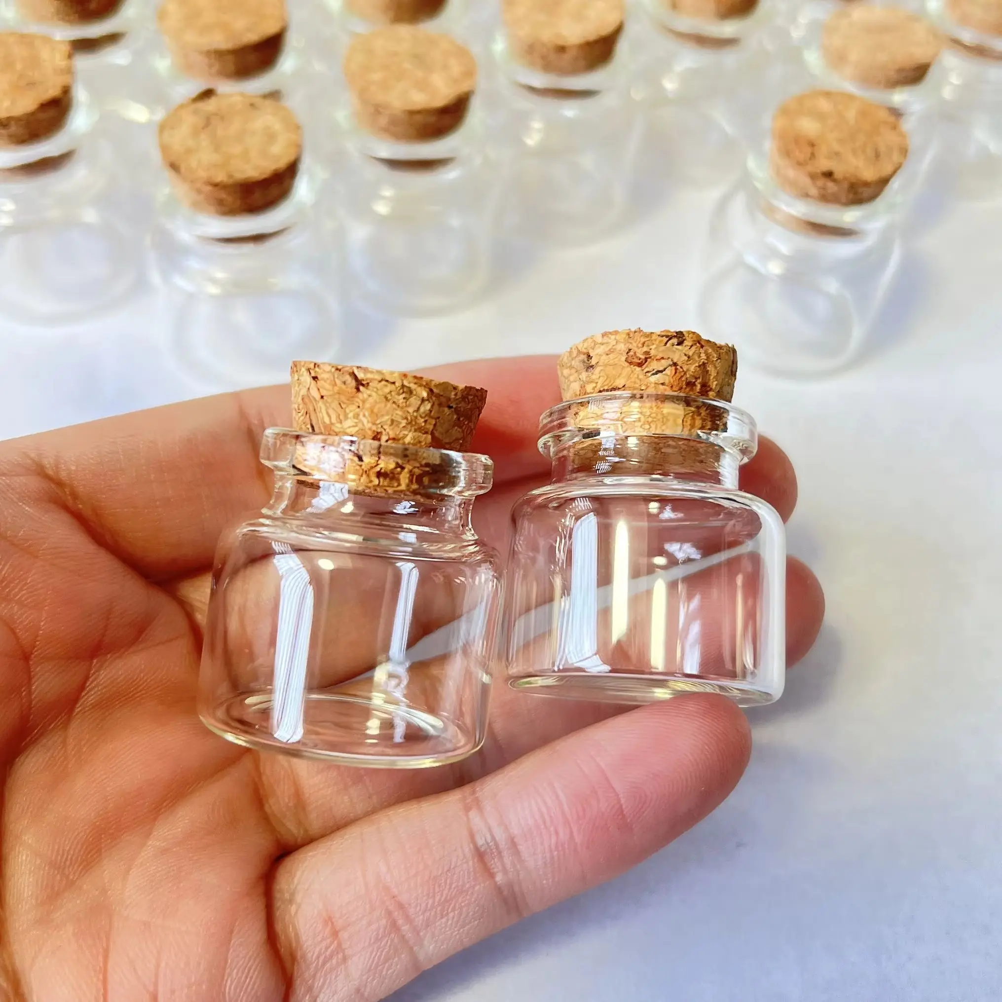 40/72/105 шт. 10 мл бутылки с узким горлышком и пробкой, многофункциональные мини-стеклянные банки, флаконы для рукоделия, свадебные сувениры, декоративные
40/72/105 шт. 10 мл бутылки с узким горлышком и пробкой, многофункциональные мини-стеклянные банки, флаконы для рукоделия, свадебные сувениры, декоративные