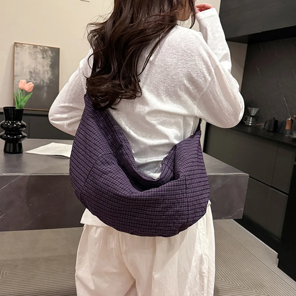 Korean Style Nylon Dumpling Bag Large Capacity Commuting Single Shoulder Bag Handbag Solid Color Hobos Crossbody Bag Travel
Korean Style Nylon Dumpling Bag Large Capacity Commuting Single Shoulder Bag Handbag Solid Color Hobos Crossbody Bag Travel