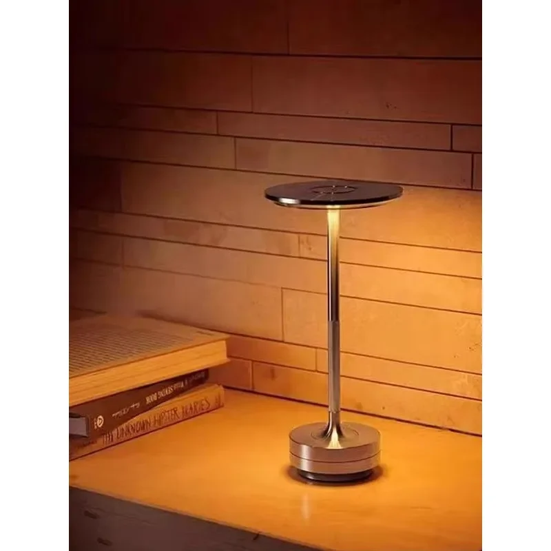 Touch desk lamp gold bedroom living room, retro style study charging portable table table
Touch desk lamp gold bedroom living room, retro style study charging portable table table