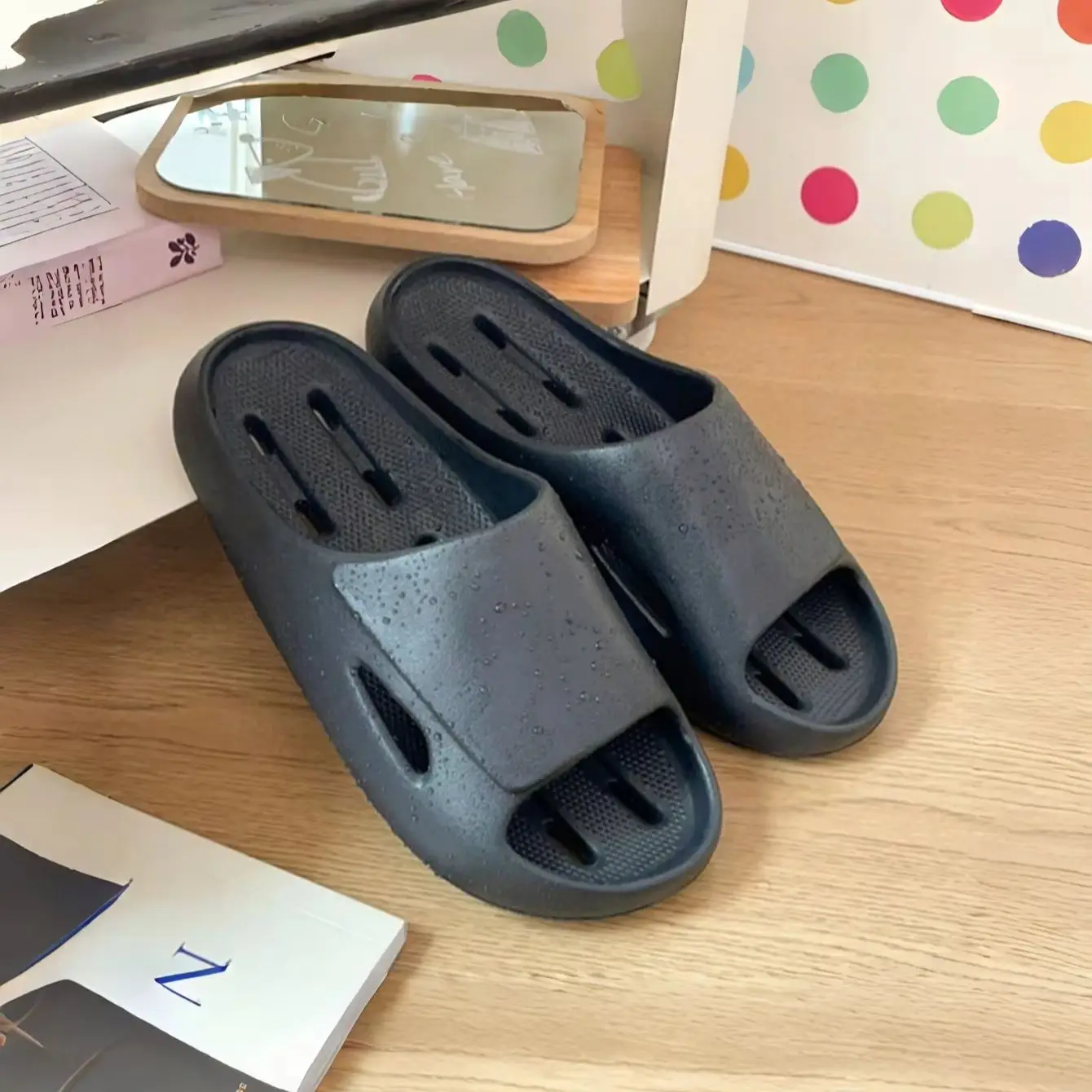 Couple Style Spring and Summer Hollow-Out Quick-Drying Eva Soft Thick-Soled Comfortable Solid Color Indoor Bathroom Outdoor Daily Commuting Versatile Slide Sandals
Couple Style Spring and Summer Hollow-Out Quick-Drying Eva Soft Thick-Soled Comfortable Solid Color Indoor Bathroom Outdoor Daily Commuting Versatile Slide Sandals