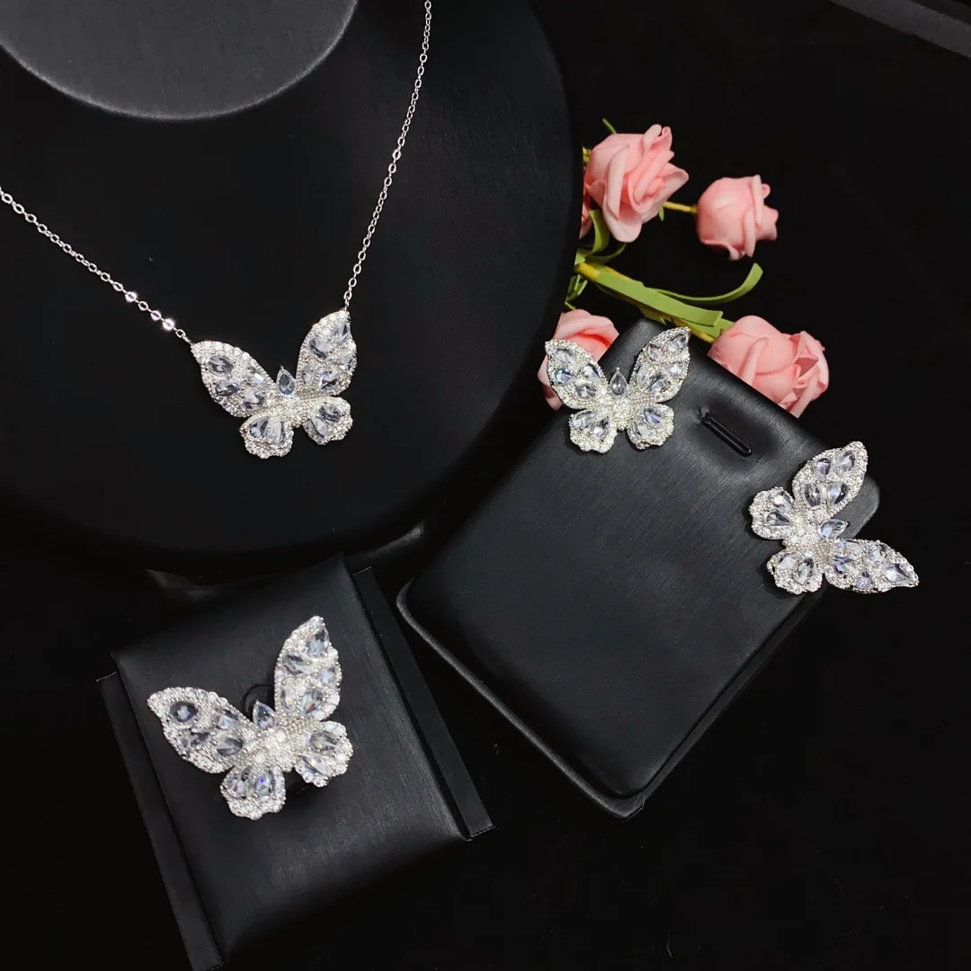Xianmei burst flash butterfly necklace earrings pendant jewellery women's set party reception engagement dress accessories M-200
Xianmei burst flash butterfly necklace earrings pendant jewellery women's set party reception engagement dress accessories M-200