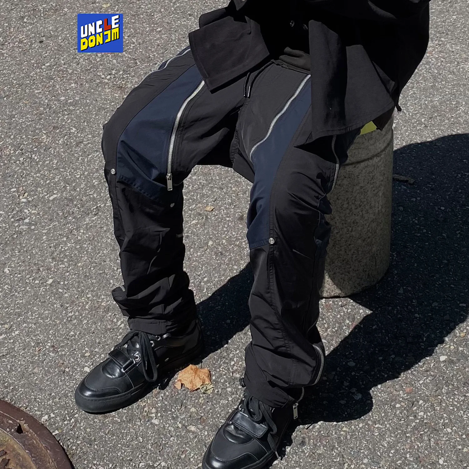 Multi Zipper Contrast Color Tactical Pants Patchwork Drawstring Casual Men's Functional Pants Japanese Streetwear
Multi Zipper Contrast Color Tactical Pants Patchwork Drawstring Casual Men's Functional Pants Japanese Streetwear