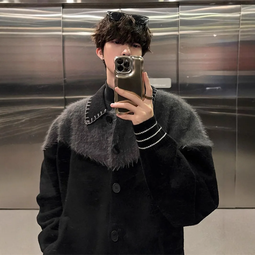 Man Patchwork Sweater 2025 Autumn Winter Men's Retro Color Block Cardigan Loose Fit Shawl Collar Trendy Versatile Knit Outerwear
Man Patchwork Sweater 2025 Autumn Winter Men's Retro Color Block Cardigan Loose Fit Shawl Collar Trendy Versatile Knit Outerwear