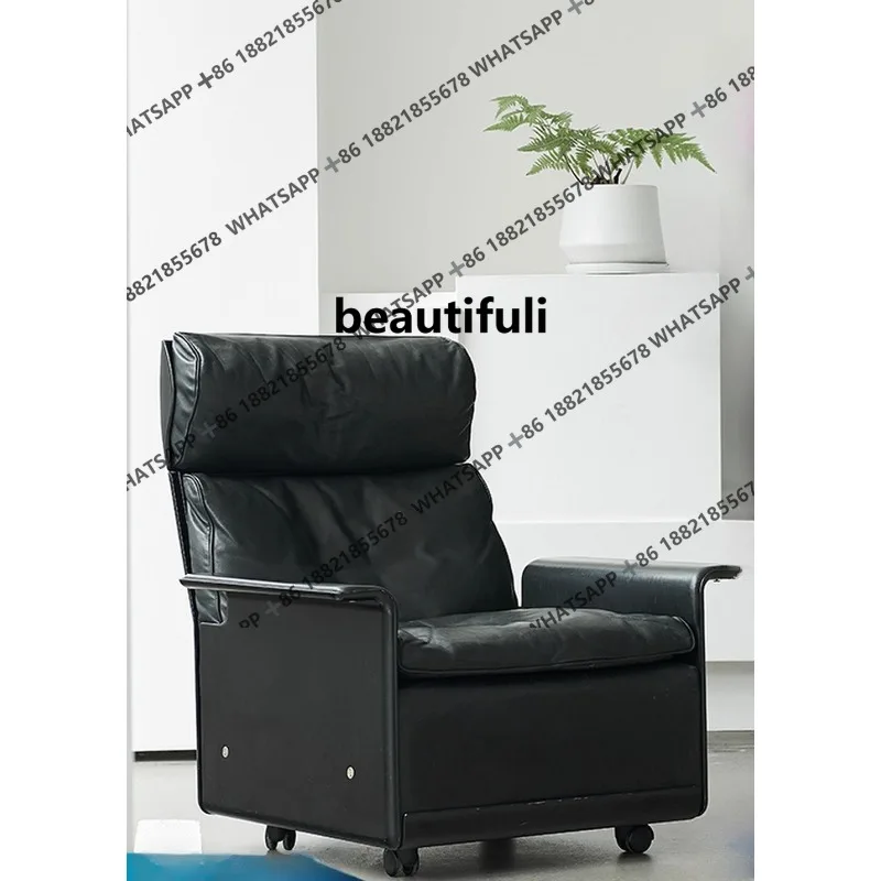 Minimalist living room home, removable straight leather sofa
Minimalist living room home, removable straight leather sofa