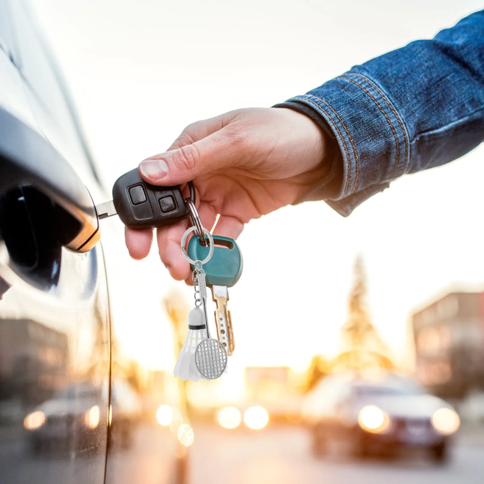 Брелок для ключей в виде бадминтонного воланчика: стильный дизайн, украшение для рюкзака, декоративный аксессуар, брелок-спортивный мяч
Брелок для ключей в виде бадминтонного воланчика: стильный дизайн, украшение для рюкзака, декоративный аксессуар, брелок-спортивный мяч