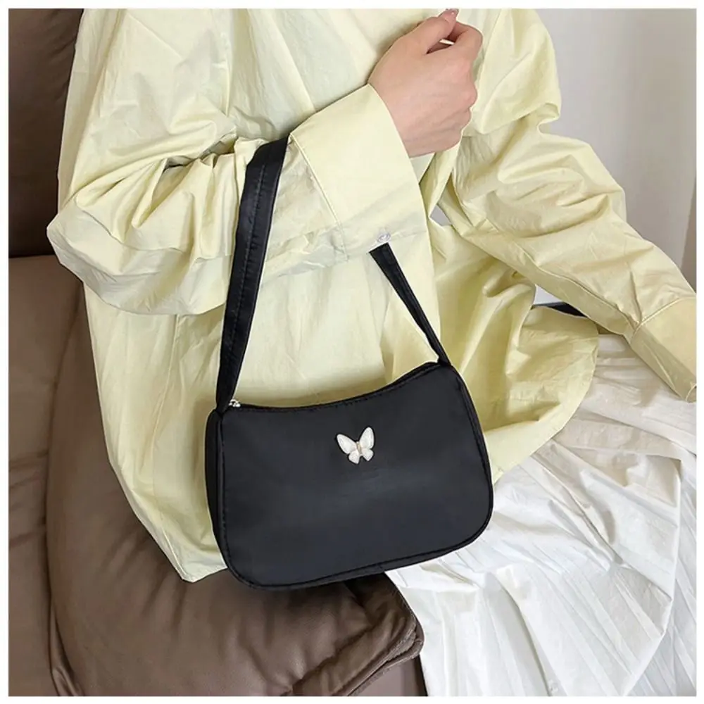 Simple Korean Version Handbag PVC+polyester Butterfly Shoulder Bags Clouds High Capacity Dumplings Spring and Summer
Simple Korean Version Handbag PVC+polyester Butterfly Shoulder Bags Clouds High Capacity Dumplings Spring and Summer