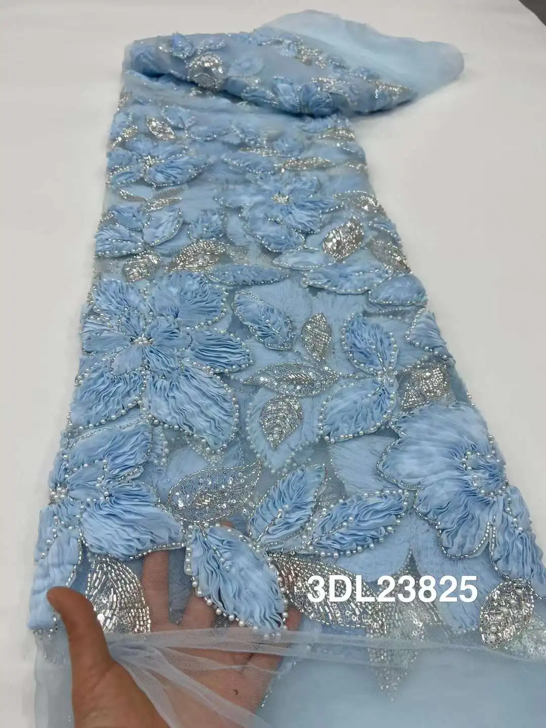 African Mesh Sequins Lace Fabric 5 Yards 2025 High Quality Beads Lace Nigerian French Mesh Lace Fabric for Wedding Dress Sewing
African Mesh Sequins Lace Fabric 5 Yards 2025 High Quality Beads Lace Nigerian French Mesh Lace Fabric for Wedding Dress Sewing