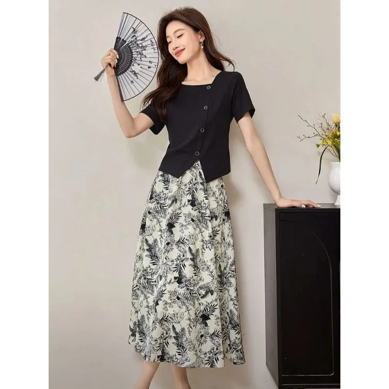 Women 2PCS Ink Floral Print Outfit Irregular Neck Top Midi Skirt Set
Women 2PCS Ink Floral Print Outfit Irregular Neck Top Midi Skirt Set