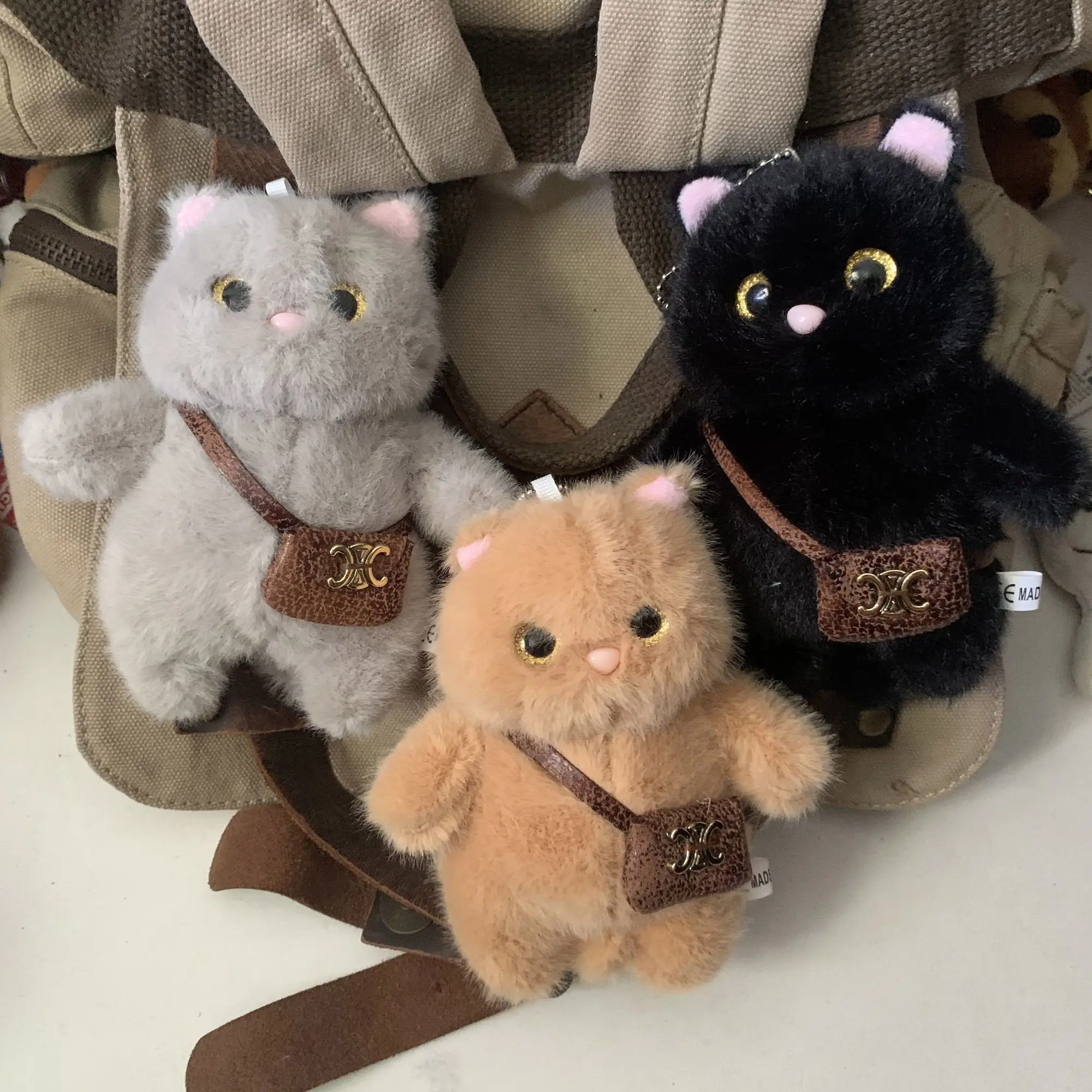 Очаровательный брелок-подвеска для сумки, милый универсальный игрушечный набор из ПП-хлопка, маленький подвесной декор для сумок
Очаровательный брелок-подвеска для сумки, милый универсальный игрушечный набор из ПП-хлопка, маленький подвесной декор для сумок