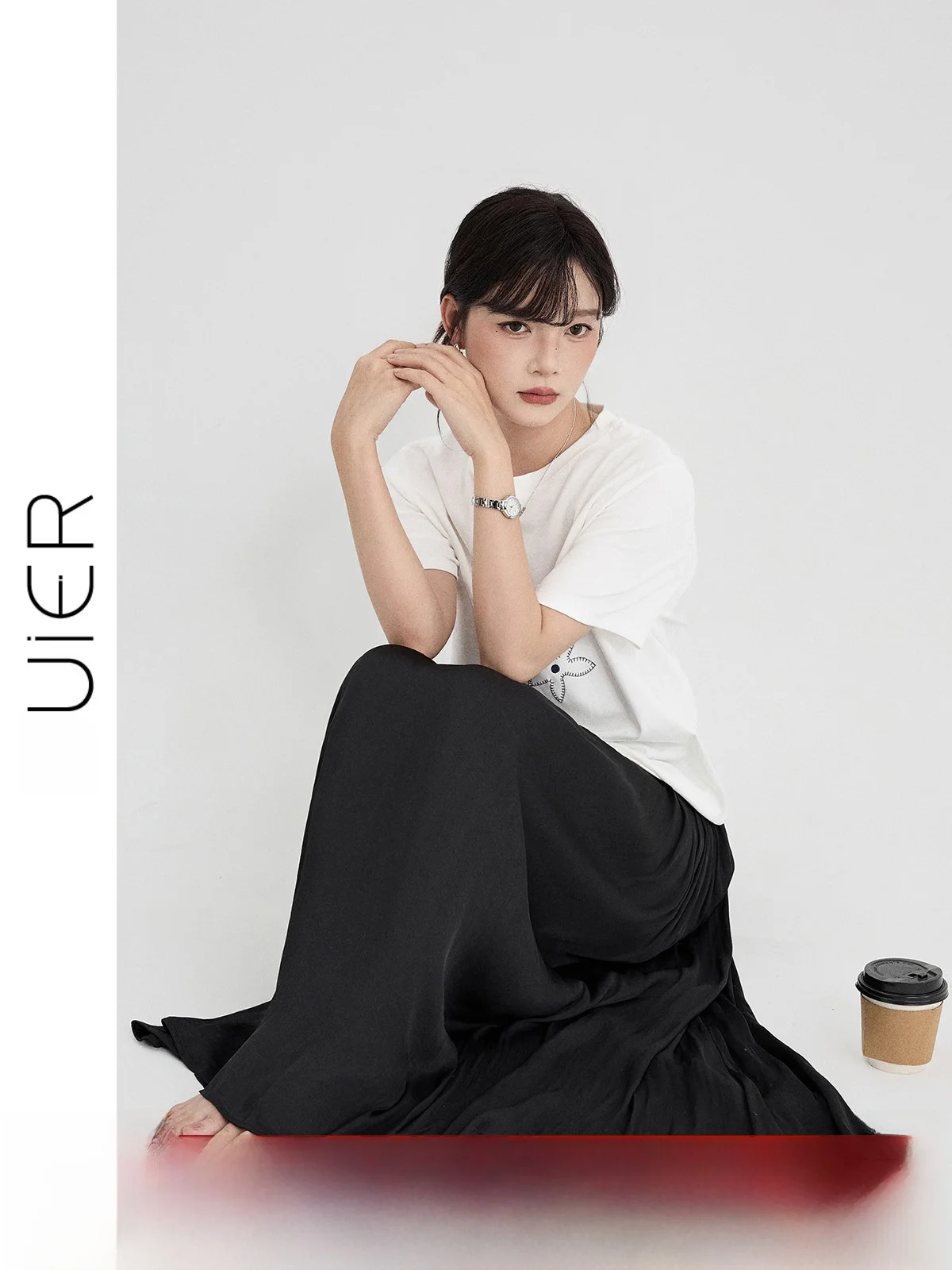 Черная плиссированная юбка-миди А-силуэта женская, с завышенной талией, утягивающая, средней длины, летняя, новый стиль, с эффектом драпировки, элегантная
Черная плиссированная юбка-миди А-силуэта женская, с завышенной талией, утягивающая, средней длины, летняя, новый стиль, с эффектом драпировки, элегантная