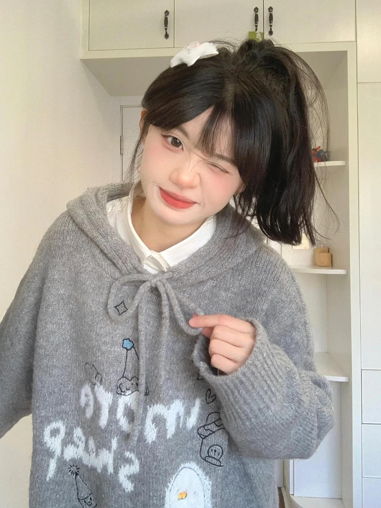 Толстовки на молнии с капюшоном, женская осенняя одежда, зеленое кружево, молодое серые волокна с рюшами, средней длины, контрастные одинаковые французские толстовки
Толстовки на молнии с капюшоном, женская осенняя одежда, зеленое кружево, молодое серые волокна с рюшами, средней длины, контрастные одинаковые французские толстовки