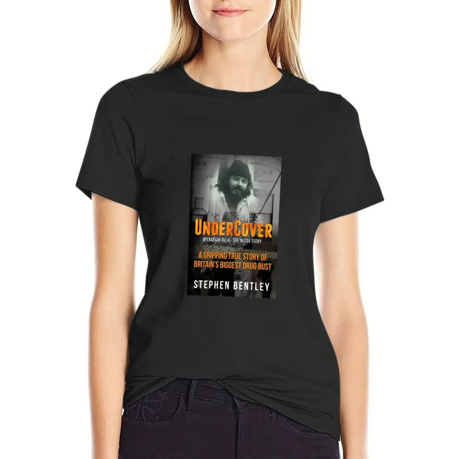 Undercover Operation Julie Book Cover T-Shirt plus size tops Female clothing anime Blouse t shirt dress Women
Undercover Operation Julie Book Cover T-Shirt plus size tops Female clothing anime Blouse t shirt dress Women