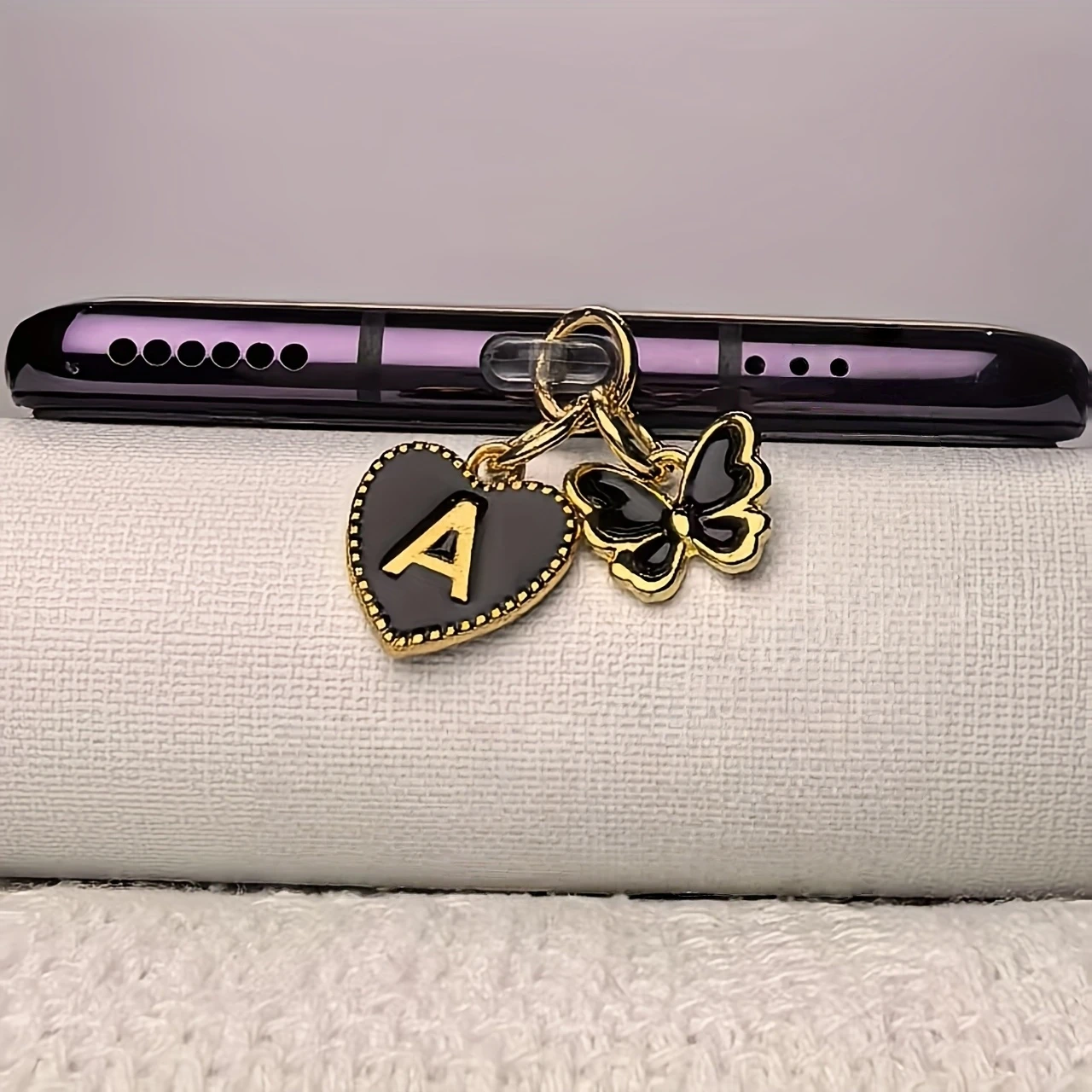 1 Piece Personalized Letter Black Butterfly Phone Dust Plug, English Letters a to m Available, Dedicated for Type-C Interface, DIY Personalized Phone Decoration
1 Piece Personalized Letter Black Butterfly Phone Dust Plug, English Letters a to m Available, Dedicated for Type-C Interface, DIY Personalized Phone Decoration