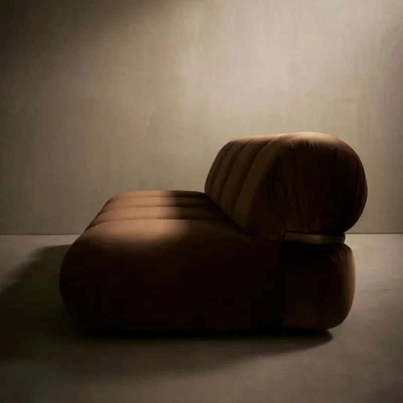 Italian minimalist French retro sofa light luxury wabi wind creative designer large and small apartment straight row module sofa
Italian minimalist French retro sofa light luxury wabi wind creative designer large and small apartment straight row module sofa