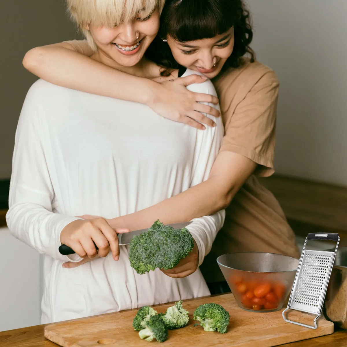 Набор из 2 многофункциональных кухонных терок-шинкователей из нержавеющей стали для быстрого и эффективного приготовления продуктов дома
Набор из 2 многофункциональных кухонных терок-шинкователей из нержавеющей стали для быстрого и эффективного приготовления продуктов дома