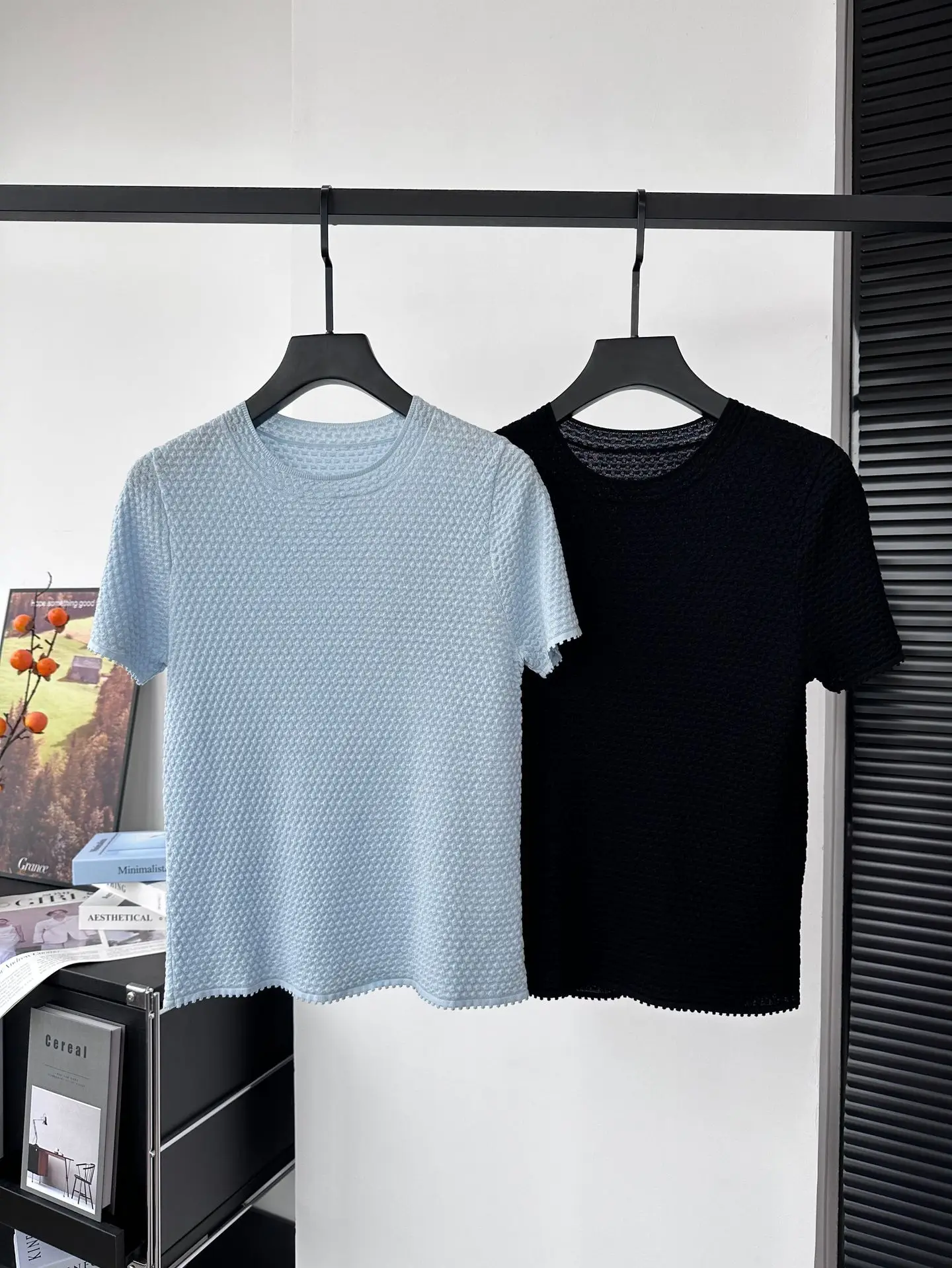 Summer New Round Neck Mulberry Silk Solid Color Commuting Versatile Knitted Short-Sleeved T-Shirt Tops For Women
Summer New Round Neck Mulberry Silk Solid Color Commuting Versatile Knitted Short-Sleeved T-Shirt Tops For Women