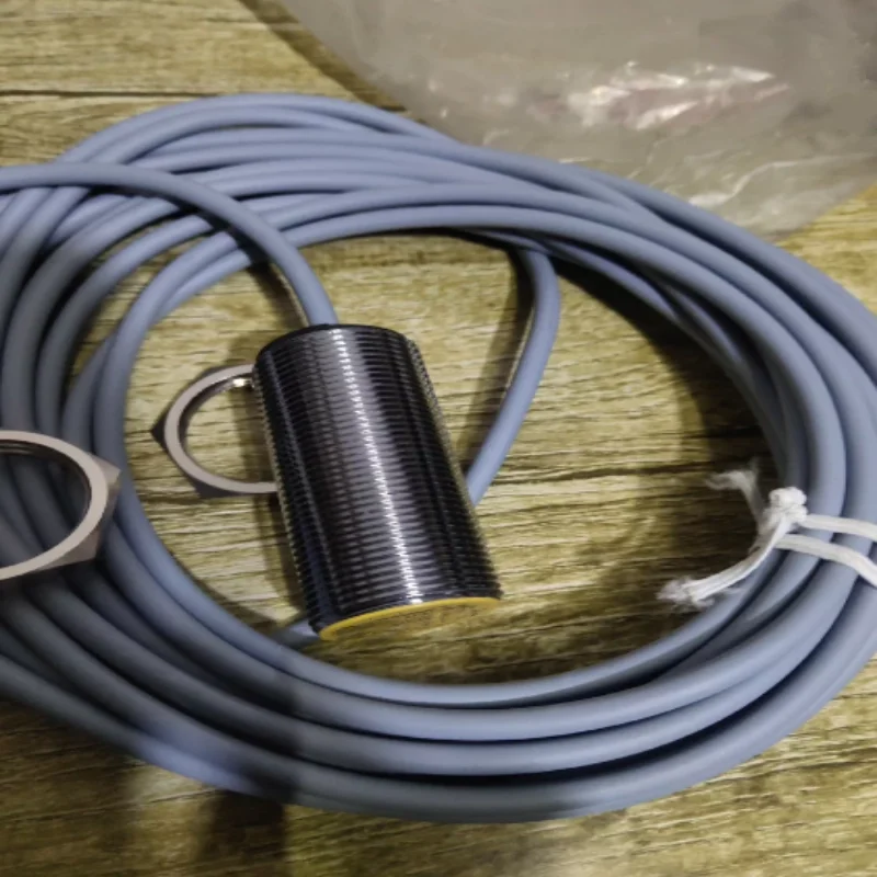 Совершенно новый оригинальный бесконтактный переключатель BI5-P18-Y1X BI5-M18-AN6X-H1141 Bi5-M18-AZ3X/S90 Bi5-M18-RP6X BI5-P18-Y1 Bi5-M18-AP6X/S90
Совершенно новый оригинальный бесконтактный переключатель BI5-P18-Y1X BI5-M18-AN6X-H1141 Bi5-M18-AZ3X/S90 Bi5-M18-RP6X BI5-P18-Y1 Bi5-M18-AP6X/S90