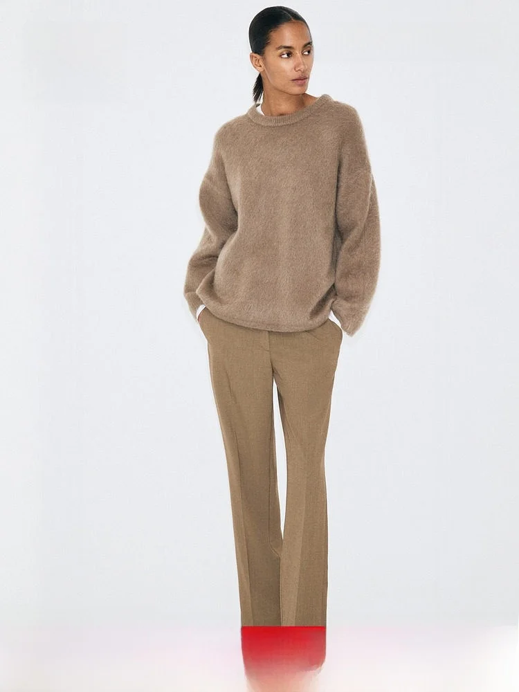 Женские брюки H&M 1314937: Элегантные, профессиональные, модные, из весенней коллекции, с высокой талией, прямого кроя
Женские брюки H&M 1314937: Элегантные, профессиональные, модные, из весенней коллекции, с высокой талией, прямого кроя