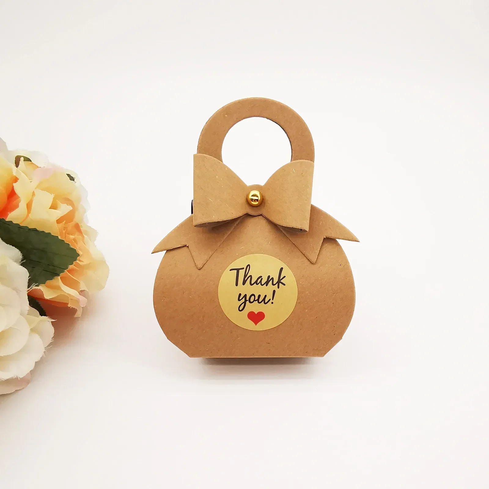50pcs Kraft Candy Box Favor Gift Chocolate Box with Stickers Wedding Kids Birthday Thanksgiving Party Supplies
50pcs Kraft Candy Box Favor Gift Chocolate Box with Stickers Wedding Kids Birthday Thanksgiving Party Supplies