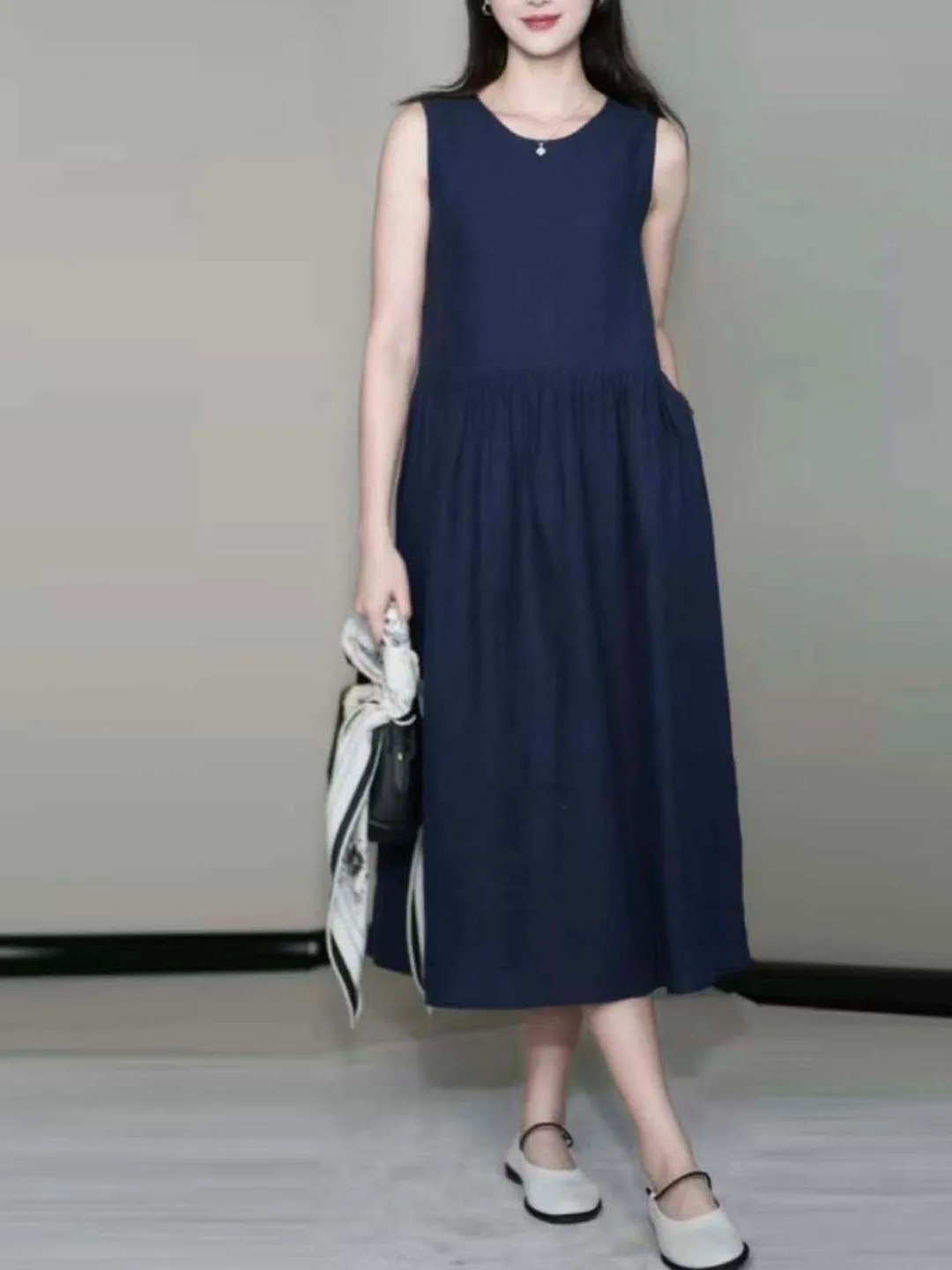 Loose Fit Casual Blue Sleeveless Dress Women's Commute Slimming Long Dress Comfortable Breathable A-Line Skirt round Neck
Loose Fit Casual Blue Sleeveless Dress Women's Commute Slimming Long Dress Comfortable Breathable A-Line Skirt round Neck