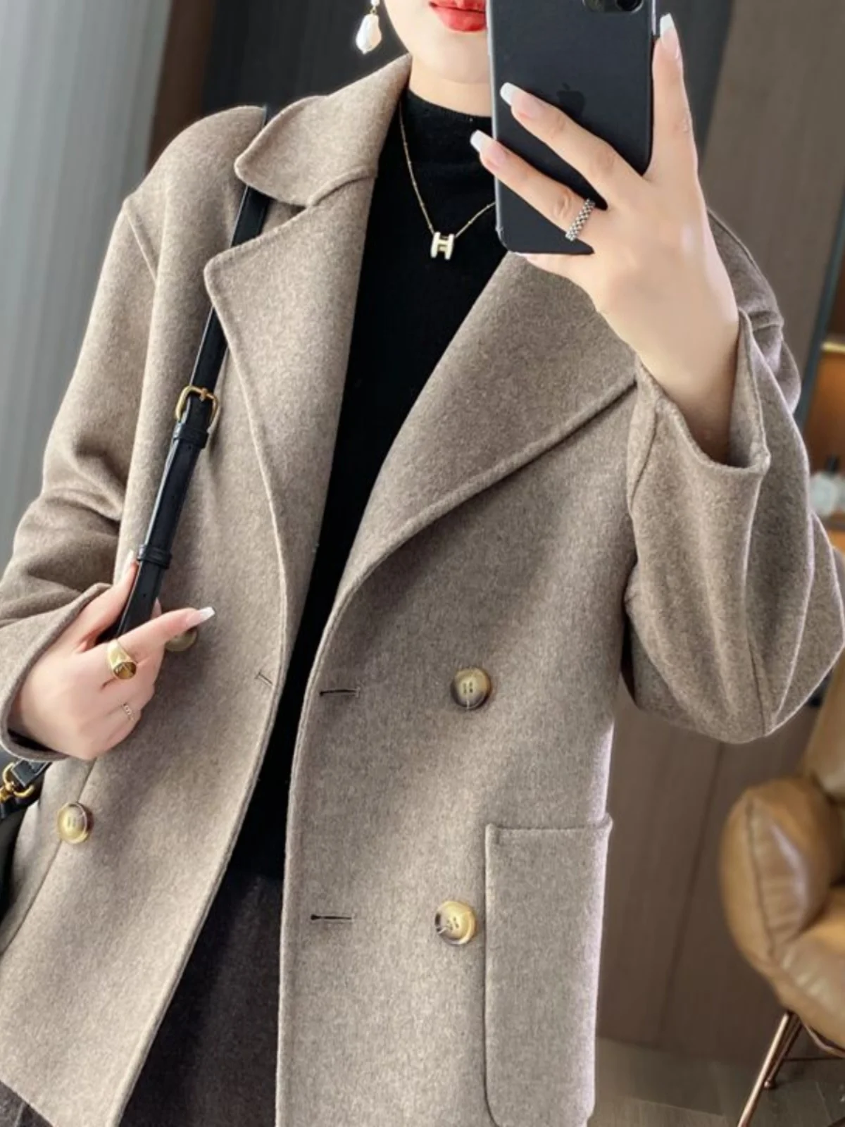 Fashionable Woolen Coat Women's Autumn Winter Short Style Suit Top Small Size Trendy Knitwear Commute Style Long Sleeve Doubl...
Fashionable Woolen Coat Women's Autumn Winter Short Style Suit Top Small Size Trendy Knitwear Commute Style Long Sleeve Doubl...